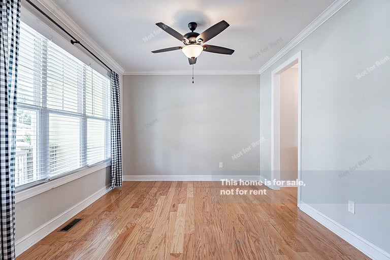 Photo 12 of 20 - 30 Grandwood Cir, Durham, NC 27712