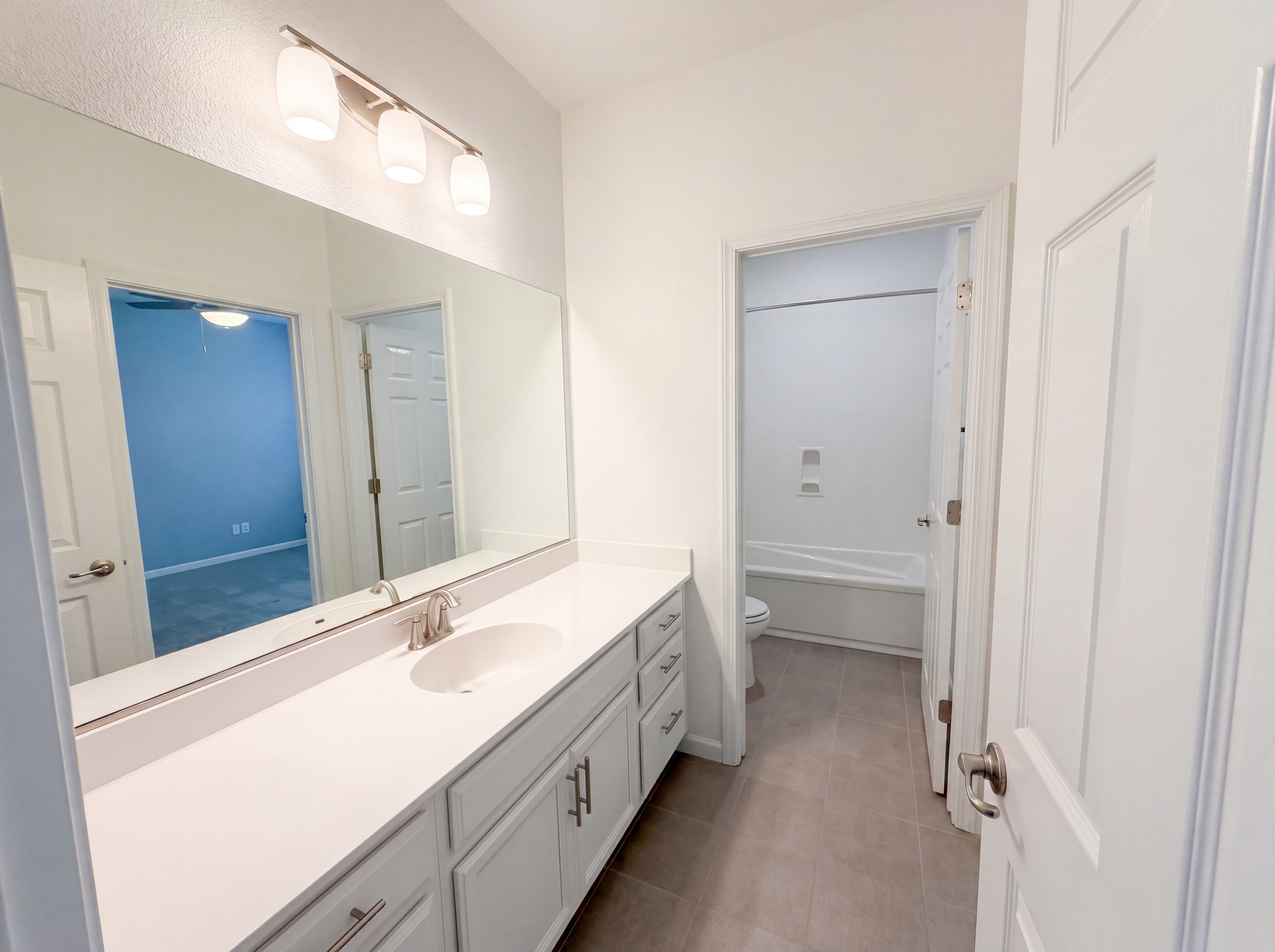 Photo 14 of 23 of 3935 Deergrass Cir, Rocklin, CA