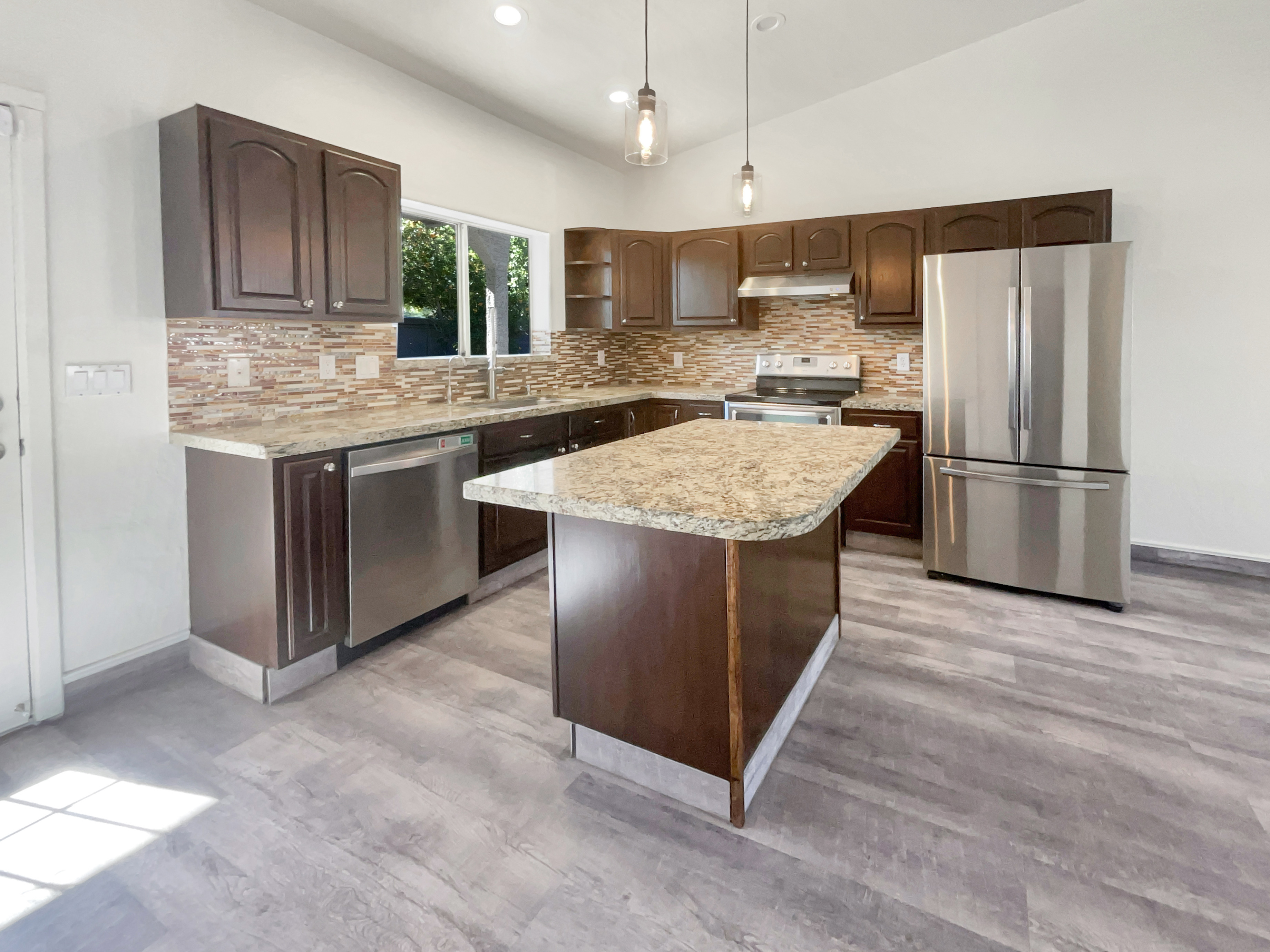 Photo 9 of 22 of 1901 E Marquette Dr, Gilbert, AZ