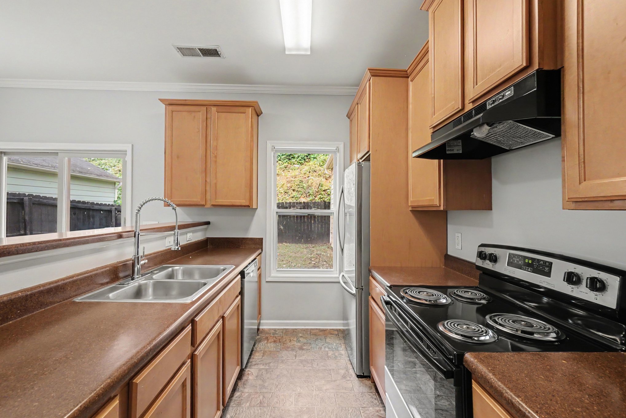 Photo 7 of 17 of 202 W Marietta St, Canton, GA