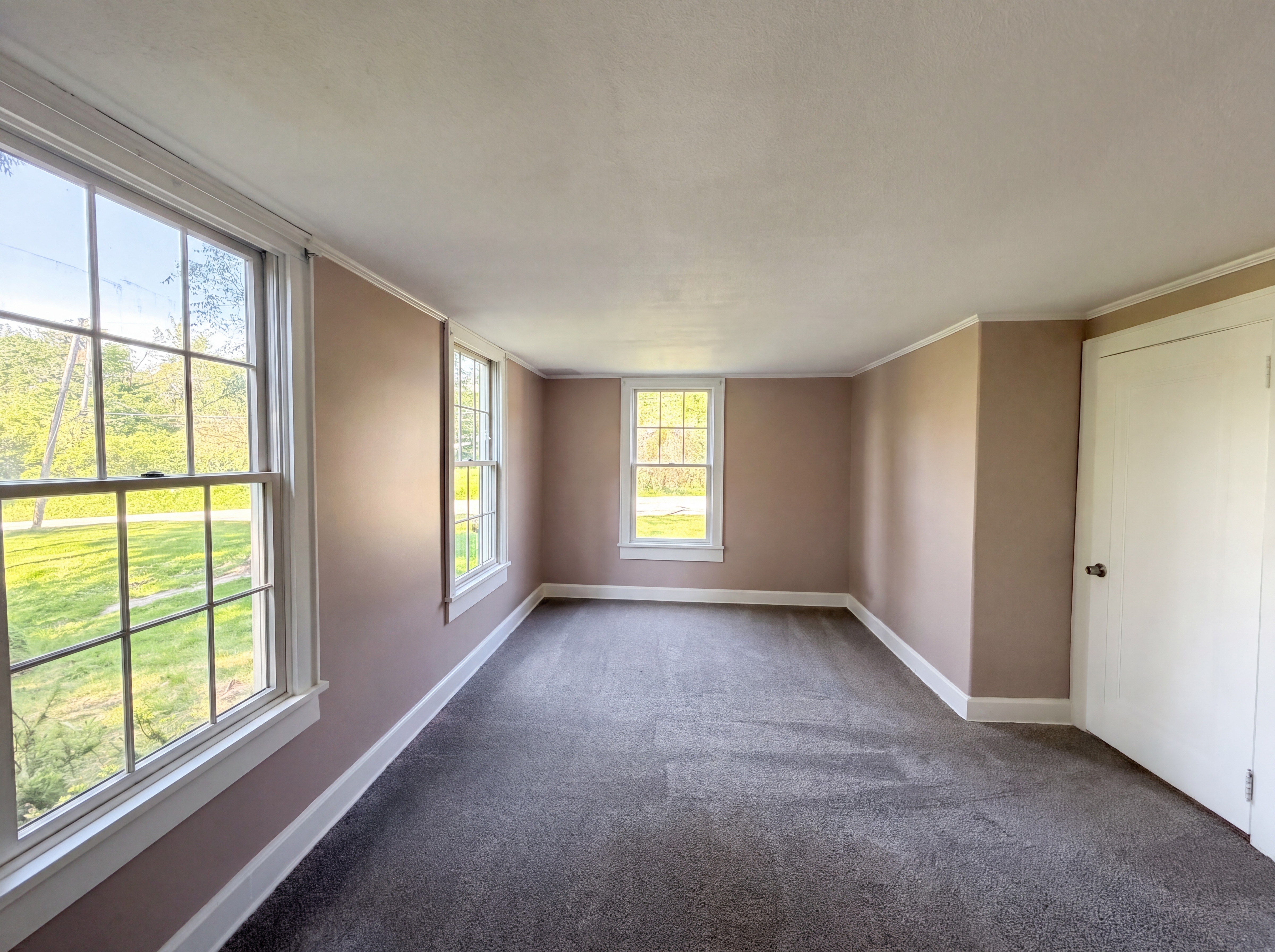 Photo 4 of 31 of 23691 Redfern Rd, Columbia Station, OH