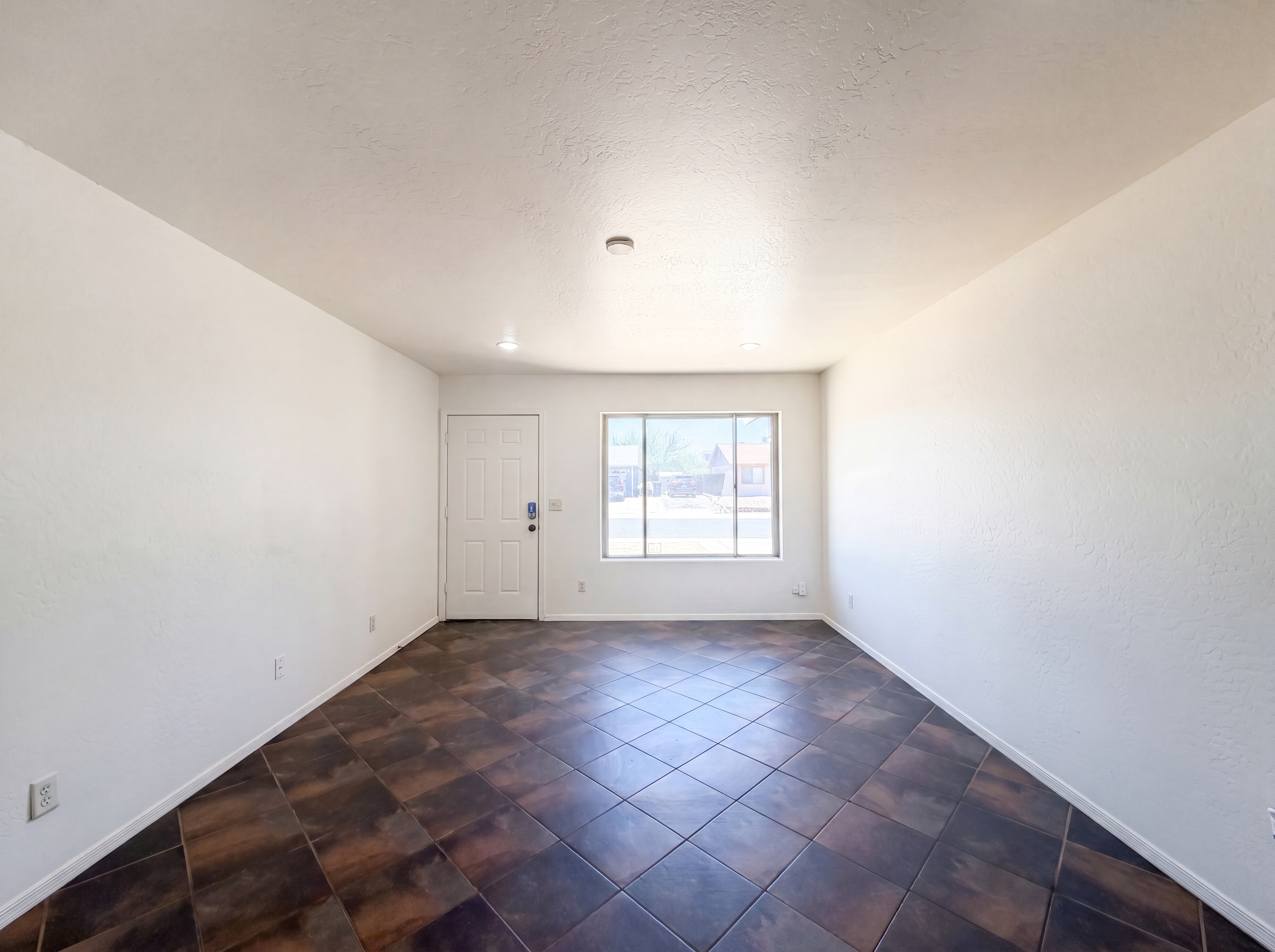 Photo 8 of 20 of 2702 W Carter Dr, Tempe, AZ