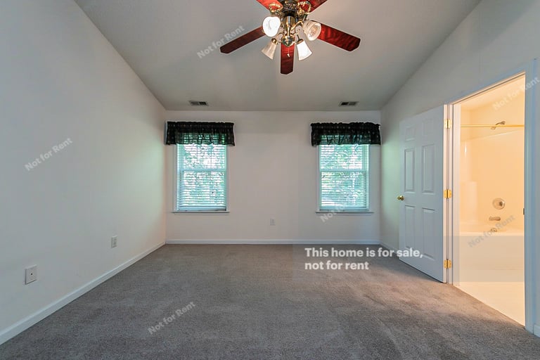 Photo 14 of 19 - 502 Ascott Way, Durham, NC 27713