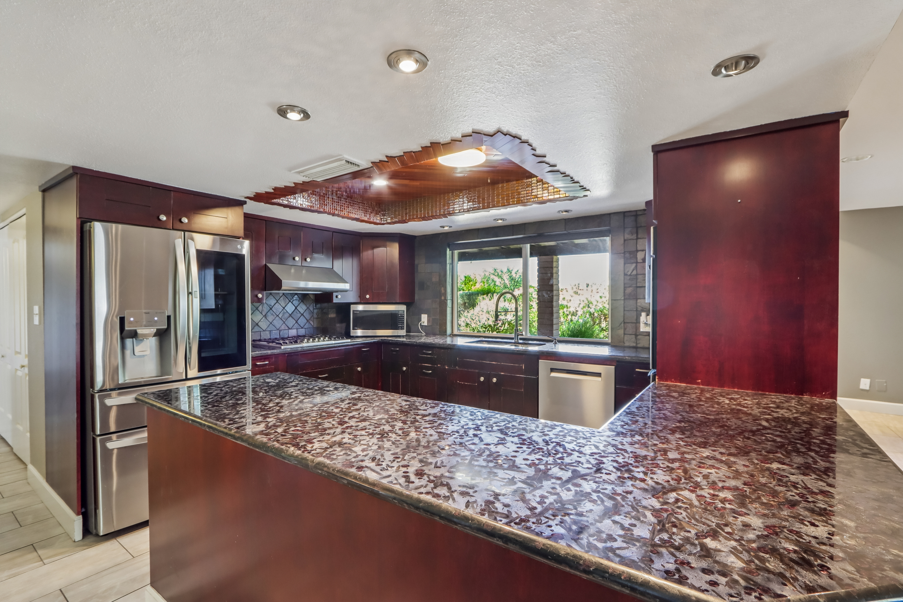 Photo 2 of 26 of 2244 E Nicolet Ave, Phoenix, AZ
