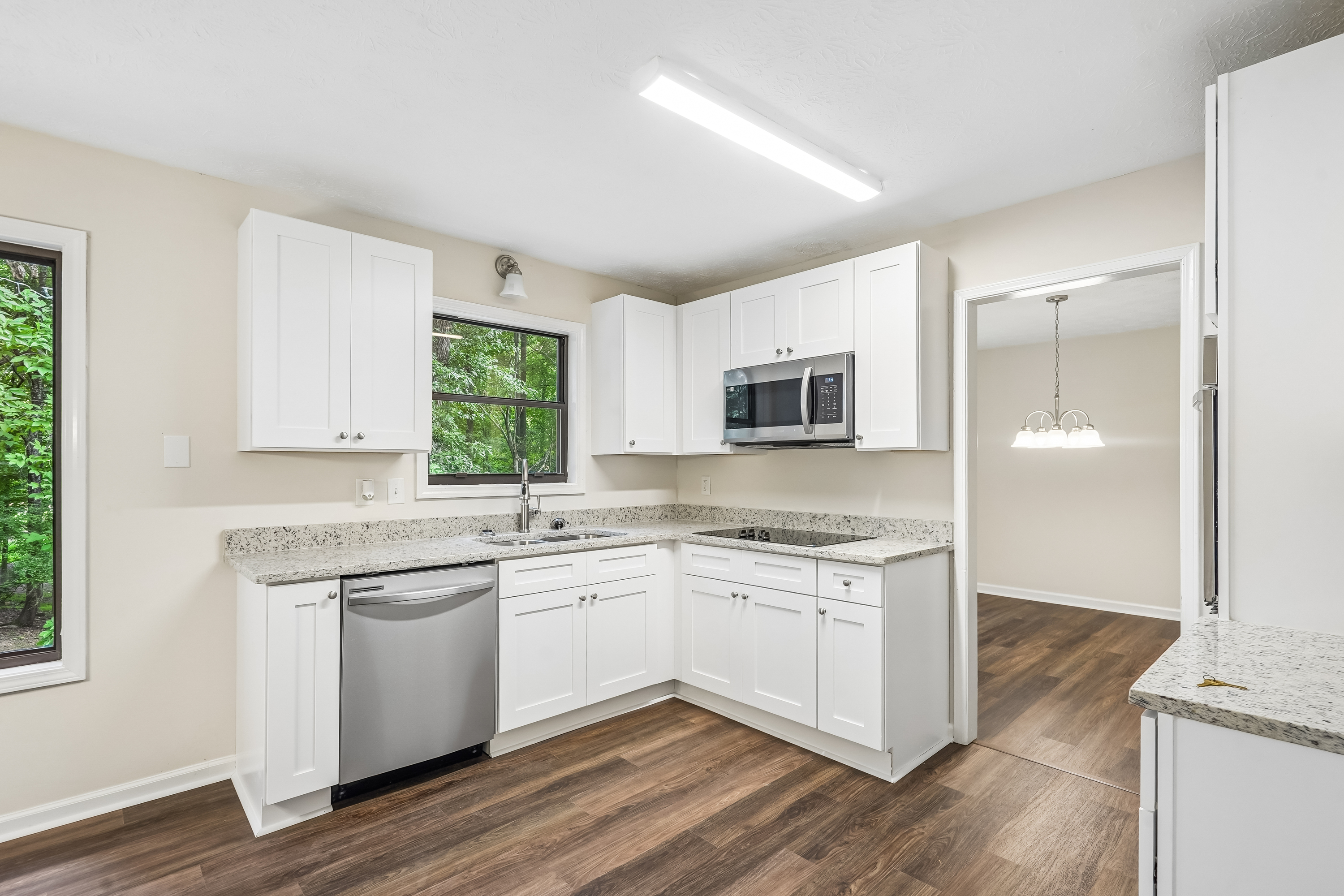 Photo 2 of 38 of 4927 Dillards Mill Way, Peachtree Corners, GA