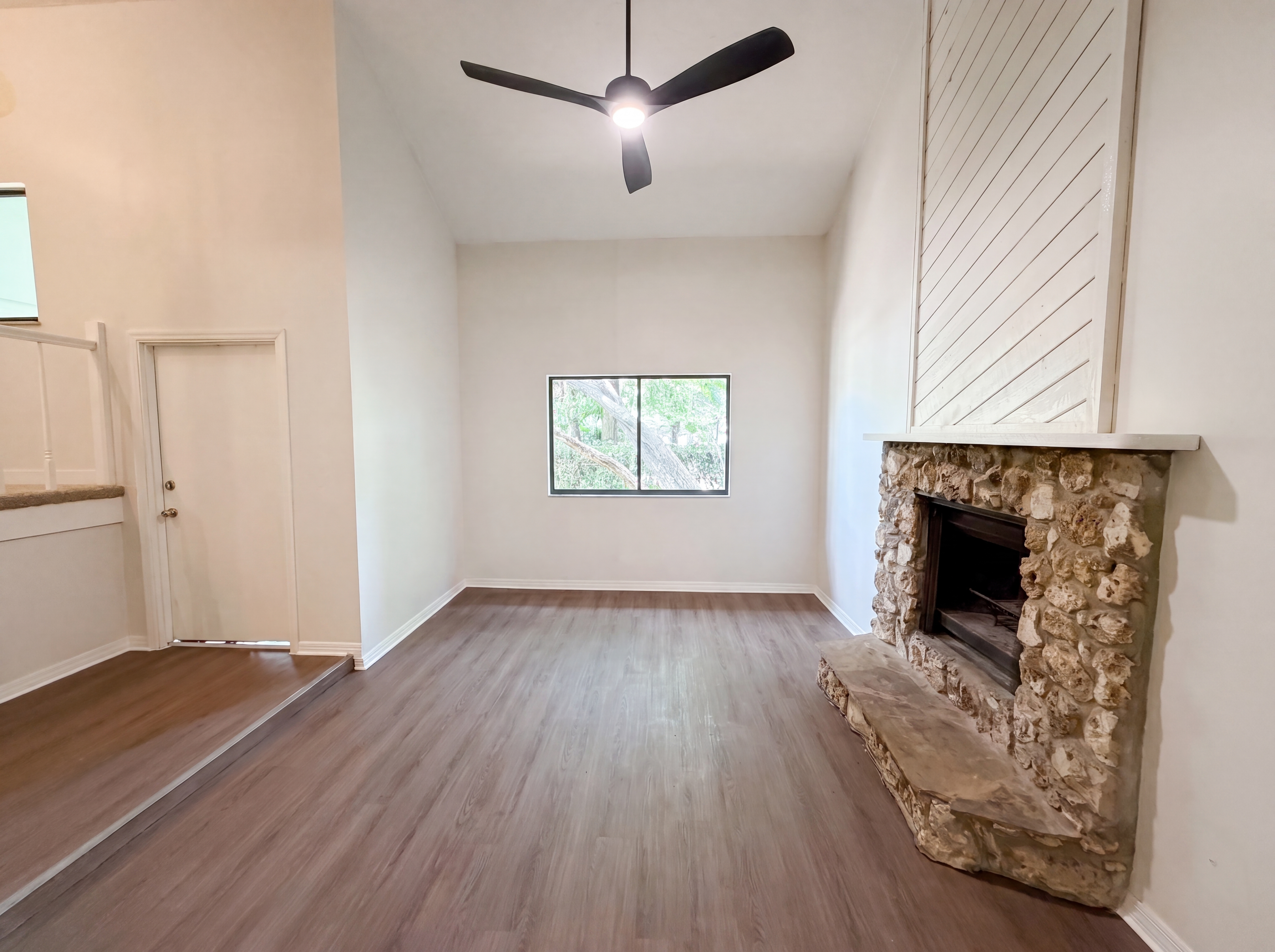 Photo 7 of 28 of 830 Dunbar Ter, Winter Springs, FL
