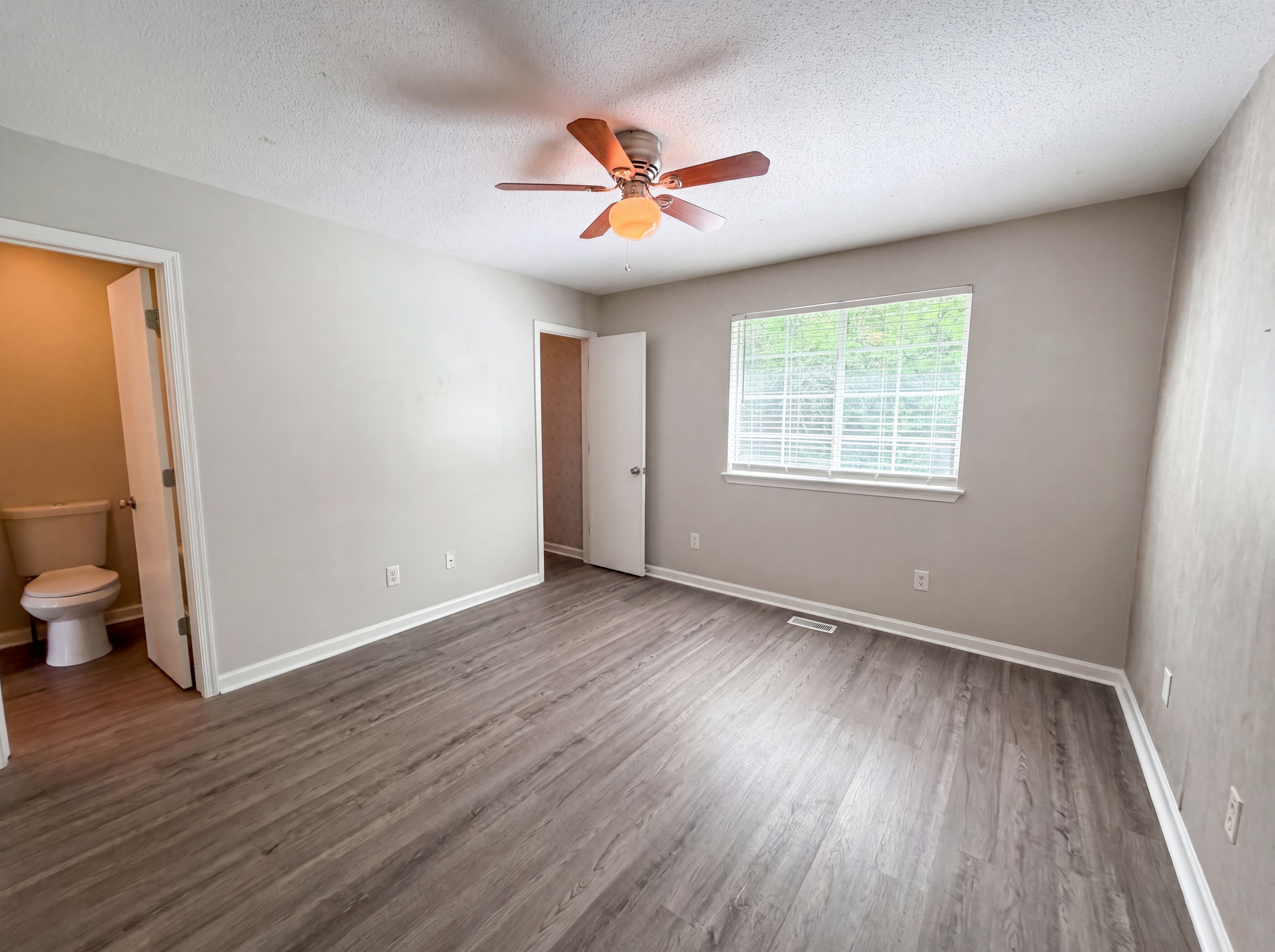 Photo 10 of 17 of 1436 Flintwood Dr, Rock Hill, SC