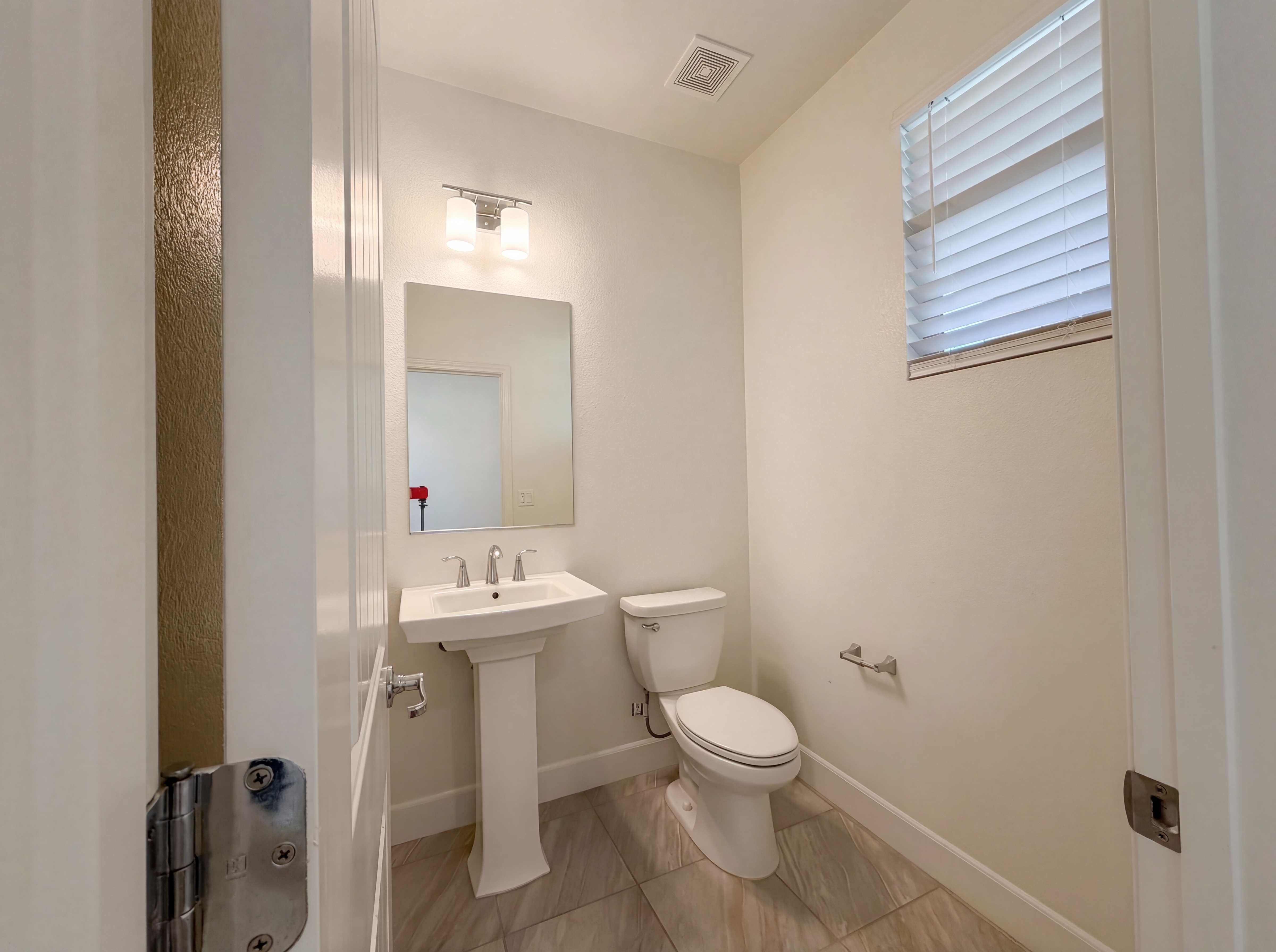 Photo 11 of 42 of 8778 Encore Way, Elk Grove, CA