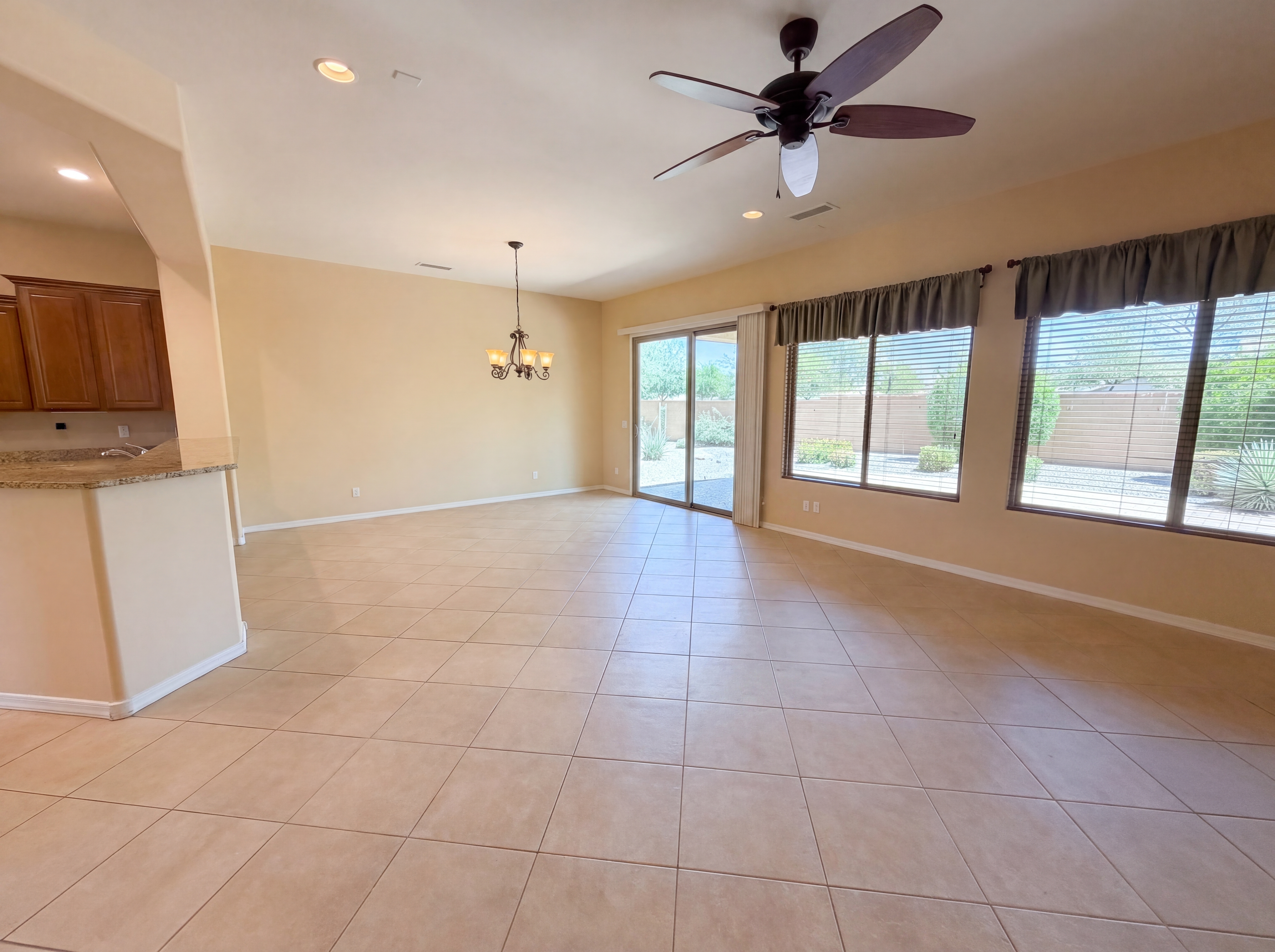 Photo 7 of 31 of 20359 N 262nd Dr, Buckeye, AZ