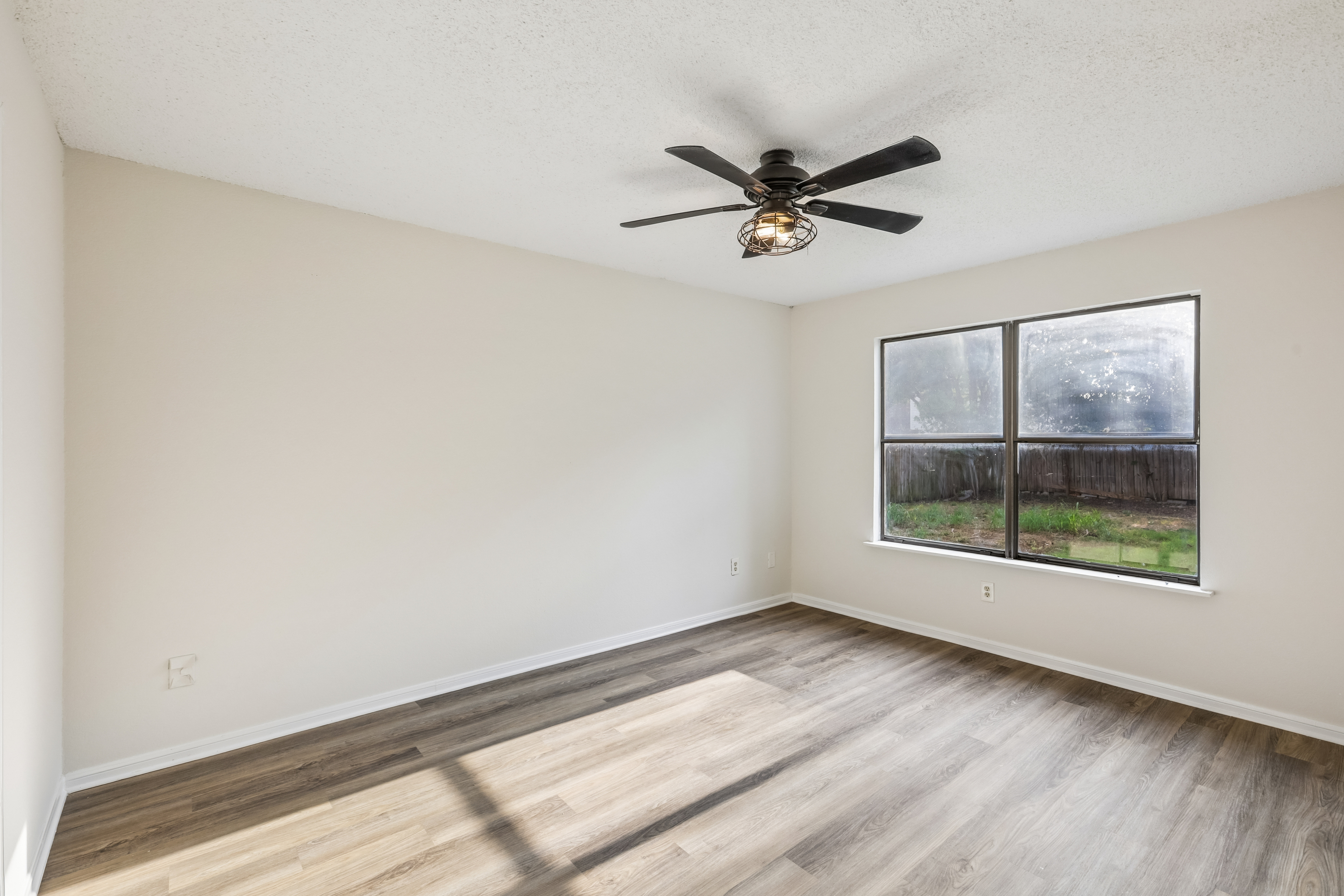Photo 11 of 22 of 4508 Mesa Dr, Killeen, TX
