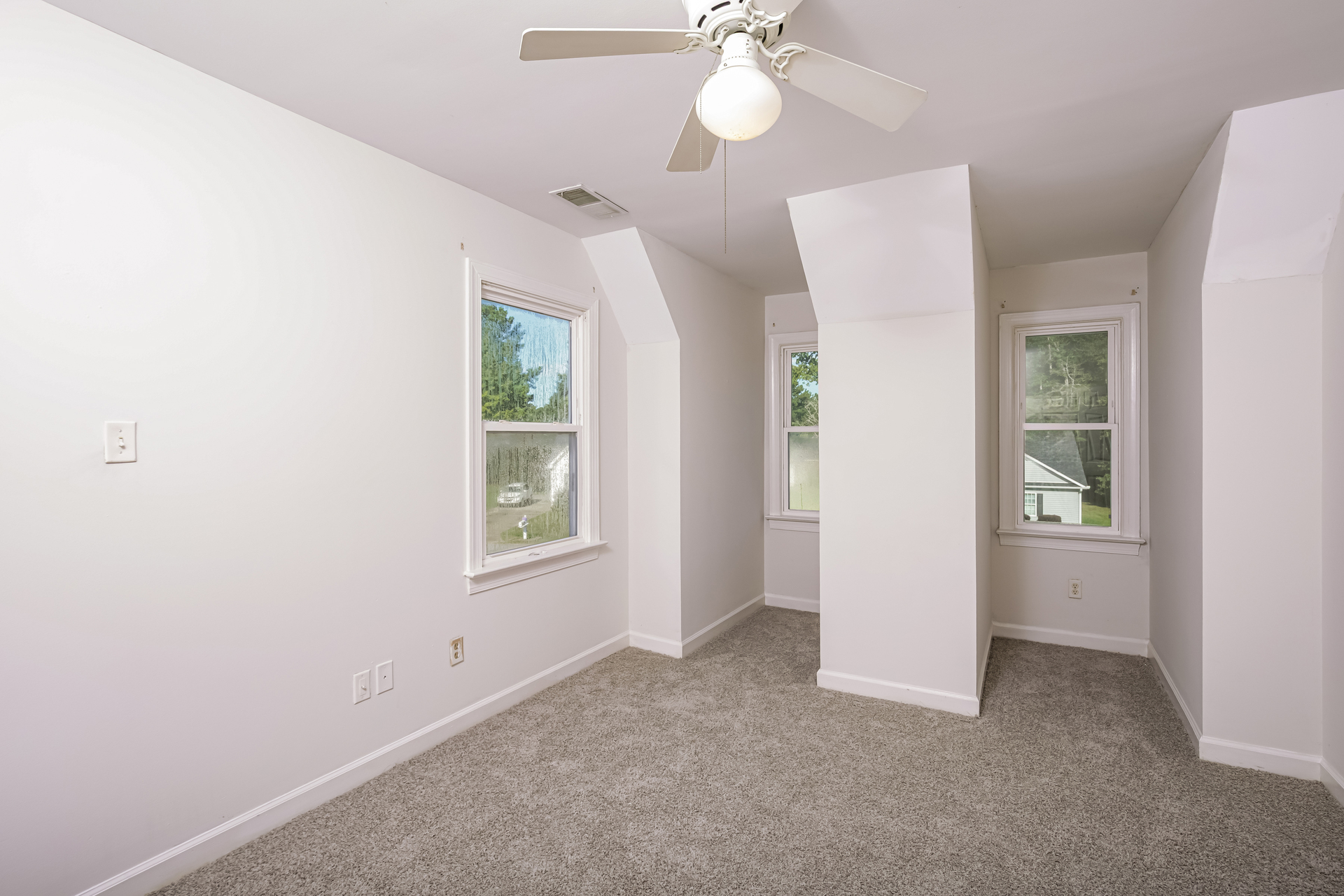 Photo 14 of 21 of 307 Hearthstone Dr, Nashville, NC
