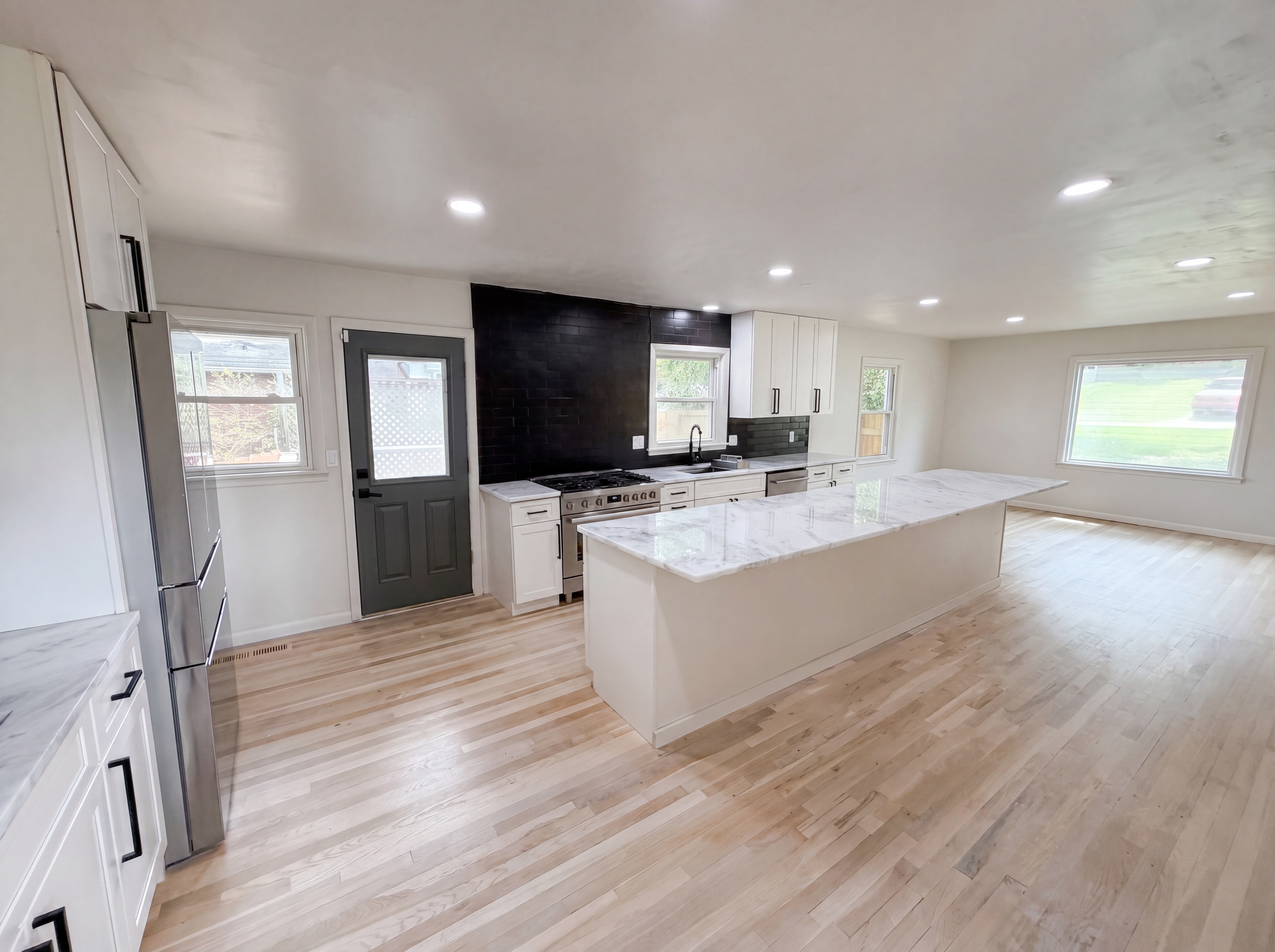 Photo 12 of 30 of 3807 Greenhill Dr, Atlanta, GA
