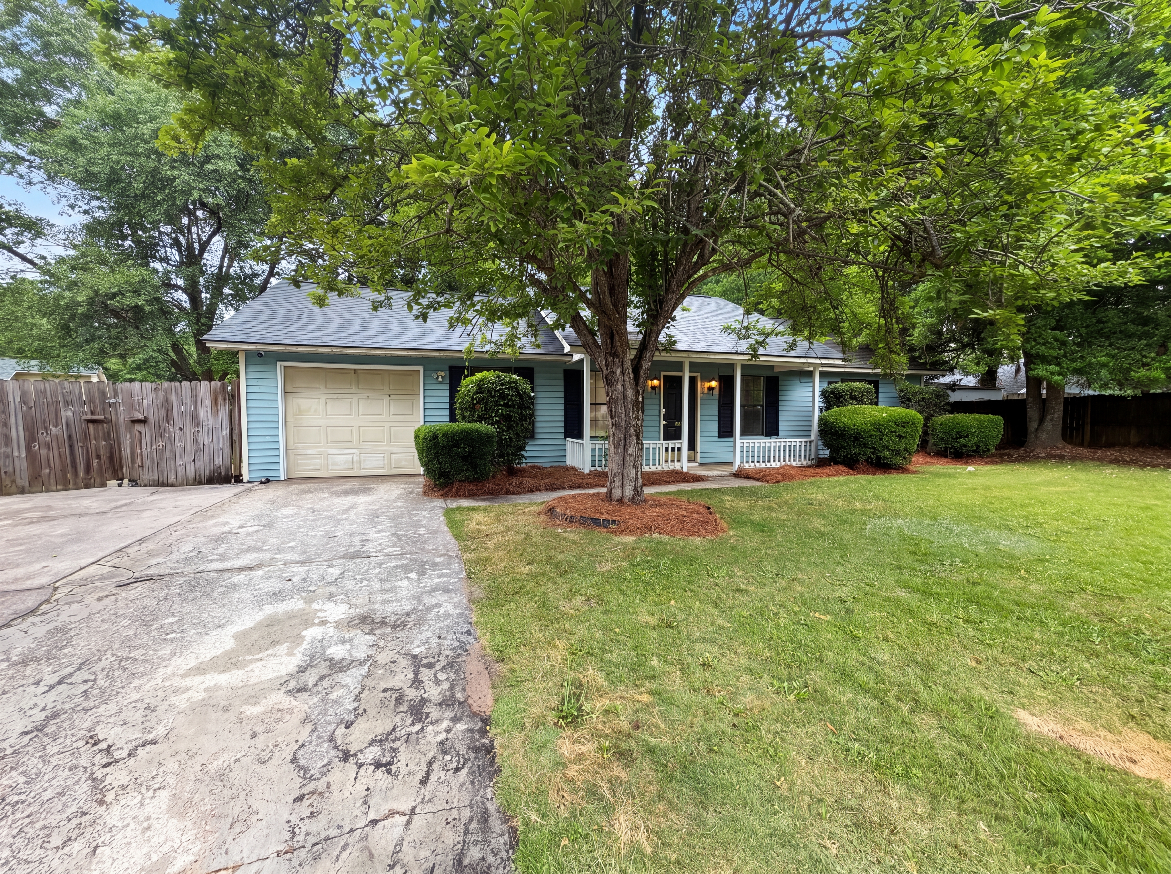 Photo 16 of 17 of 422 Allen Ct, Ladson, SC