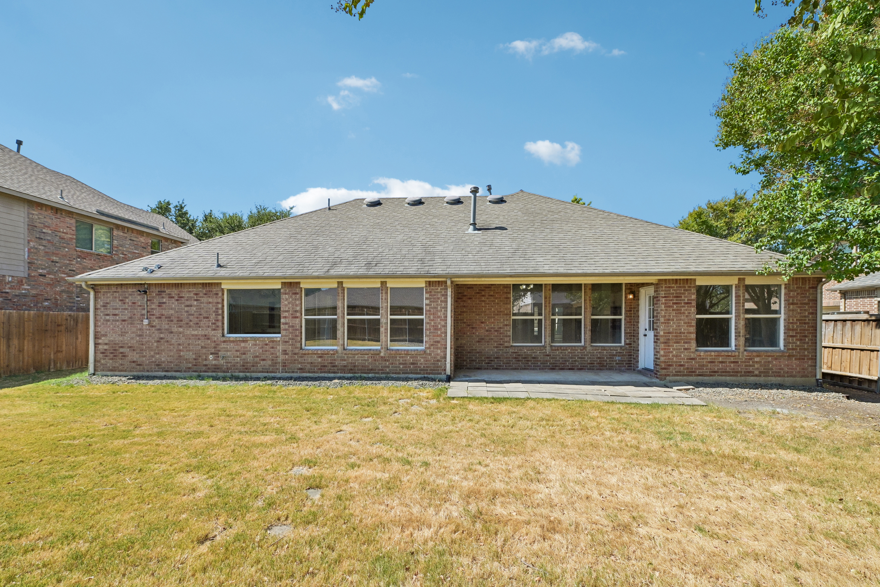 Photo 32 of 35 of 1009 Spinnaker Dr, Forney, TX
