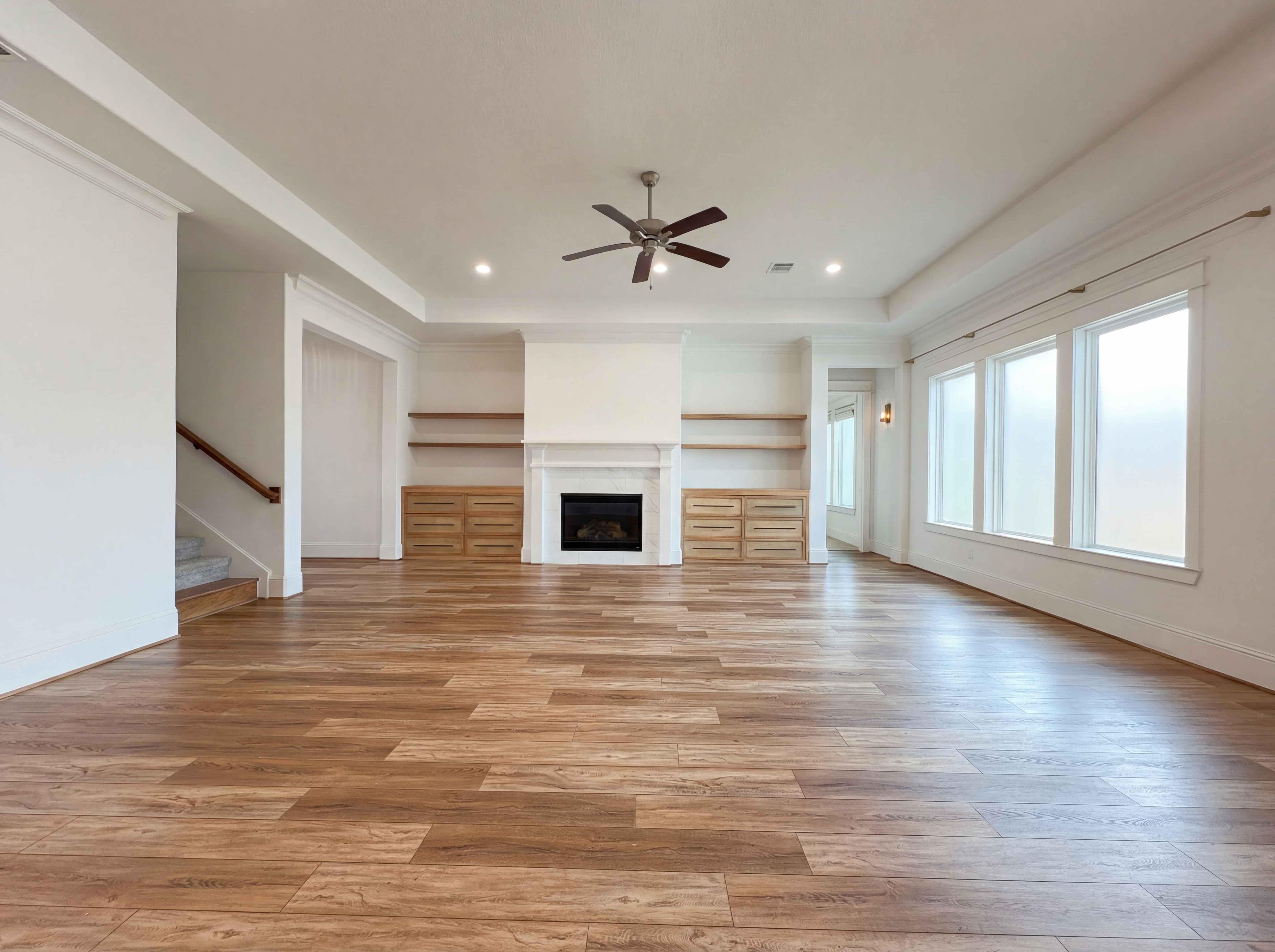 Photo 3 of 23 of 2333 Goldenglade Dr, Conroe, TX