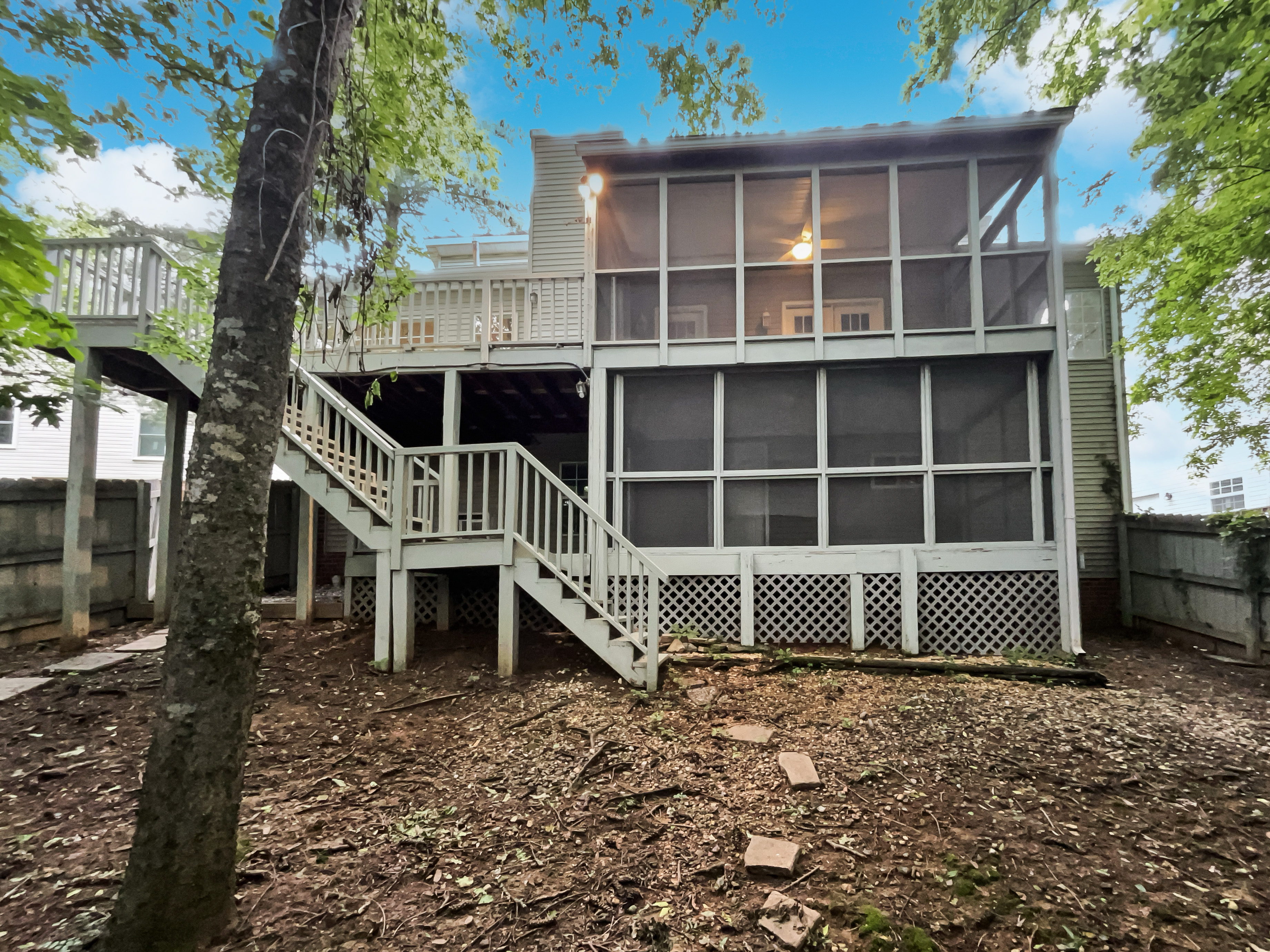 Photo 8 of 33 of 824 N Woodstone Ln, Nashville, TN