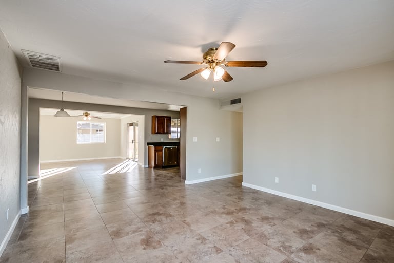 Photo 16 of 33 - 453 N Kirchoff, Mesa, AZ 85203