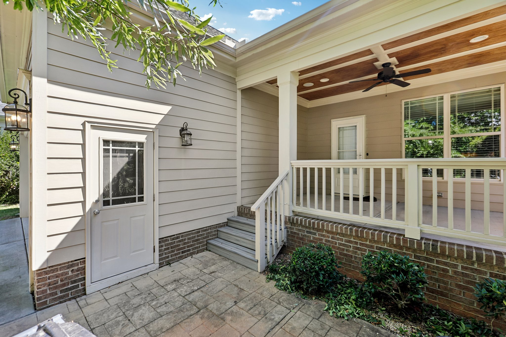Photo 5 of 29 of 1214 Ileagnes Rd, Raleigh, NC