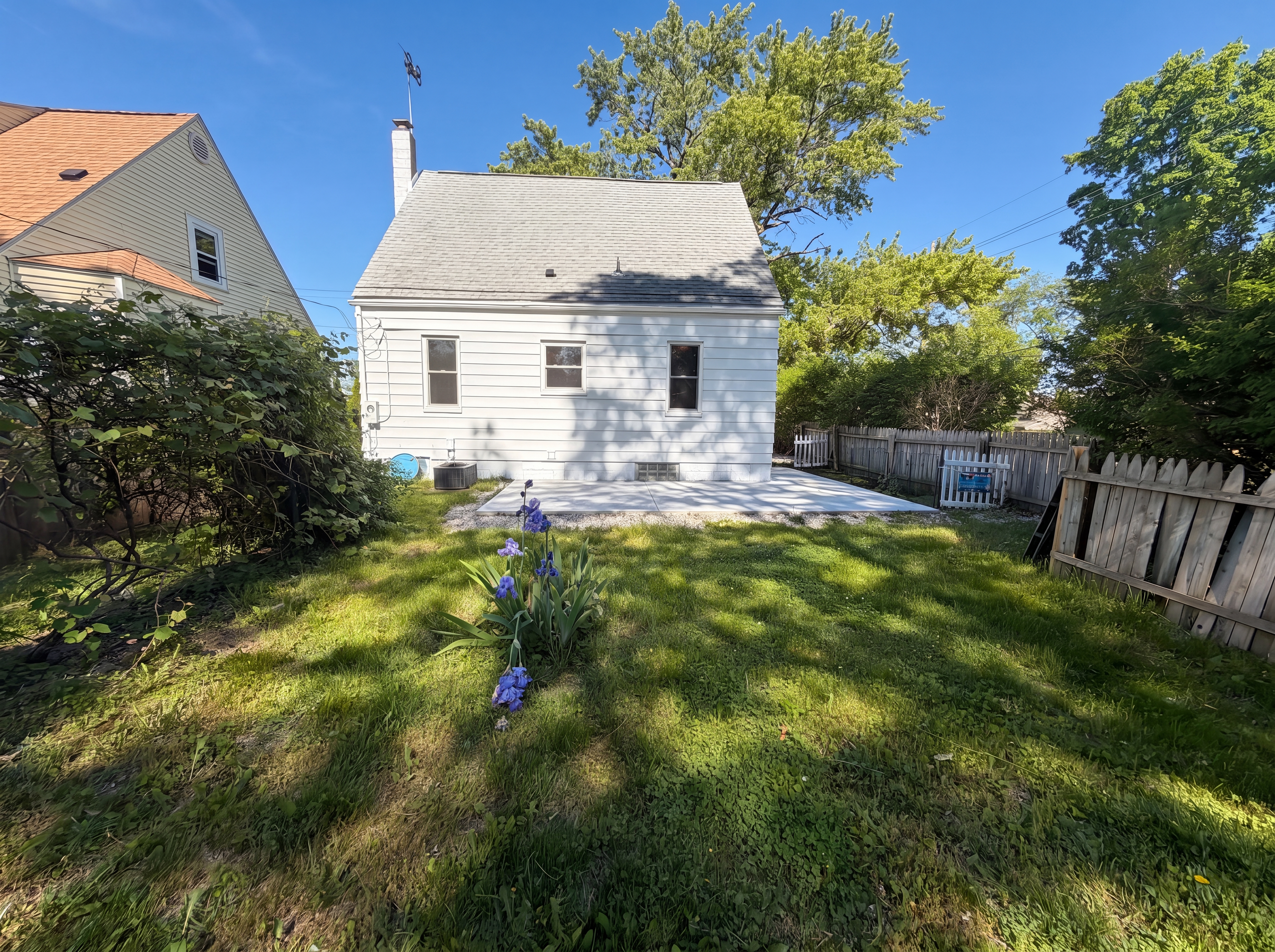 Photo 5 of 28 of 492 Algene St, Lake Orion, MI