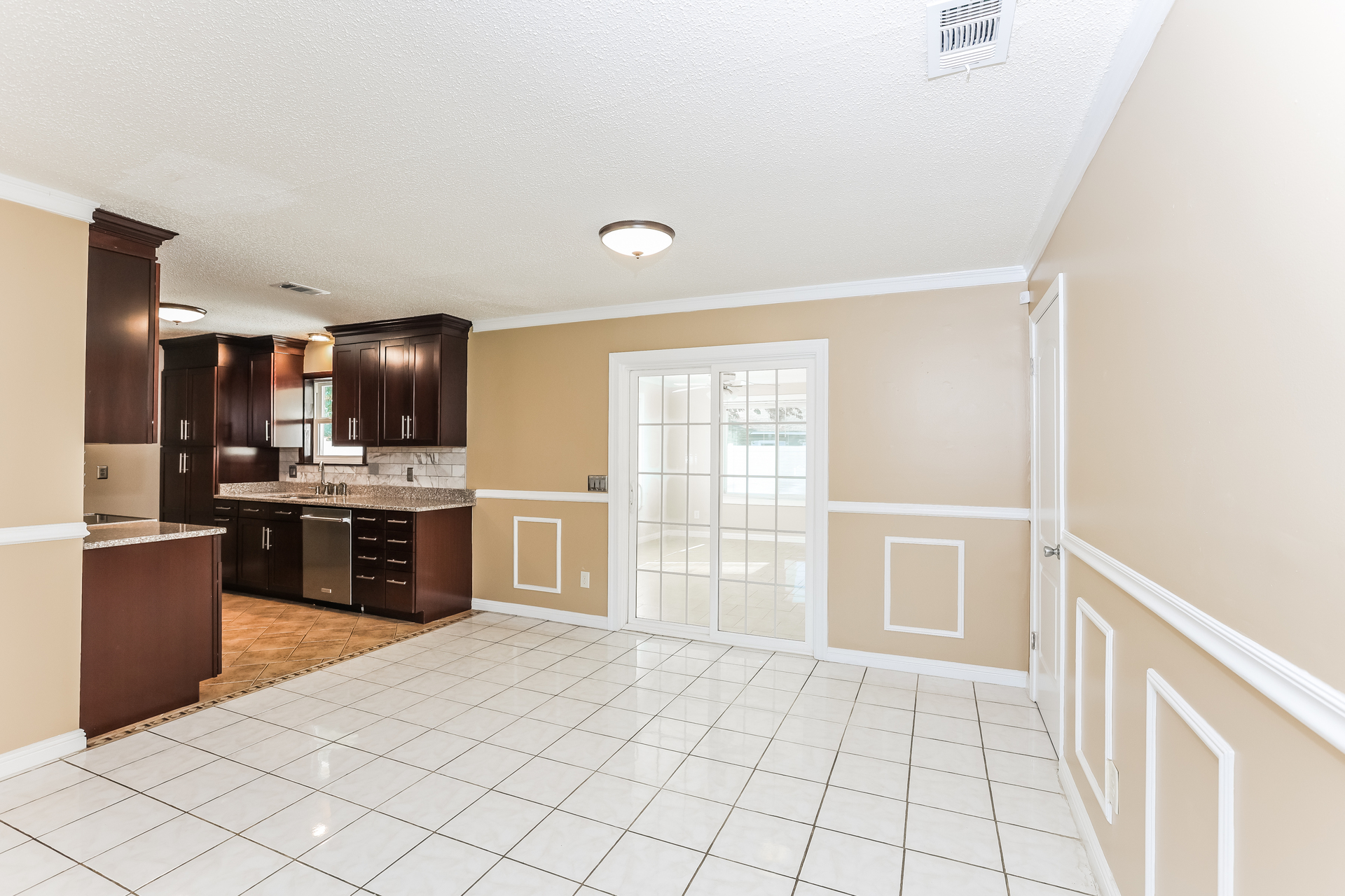 Photo 9 of 21 of 805 Ketch Ct, Hinesville, GA