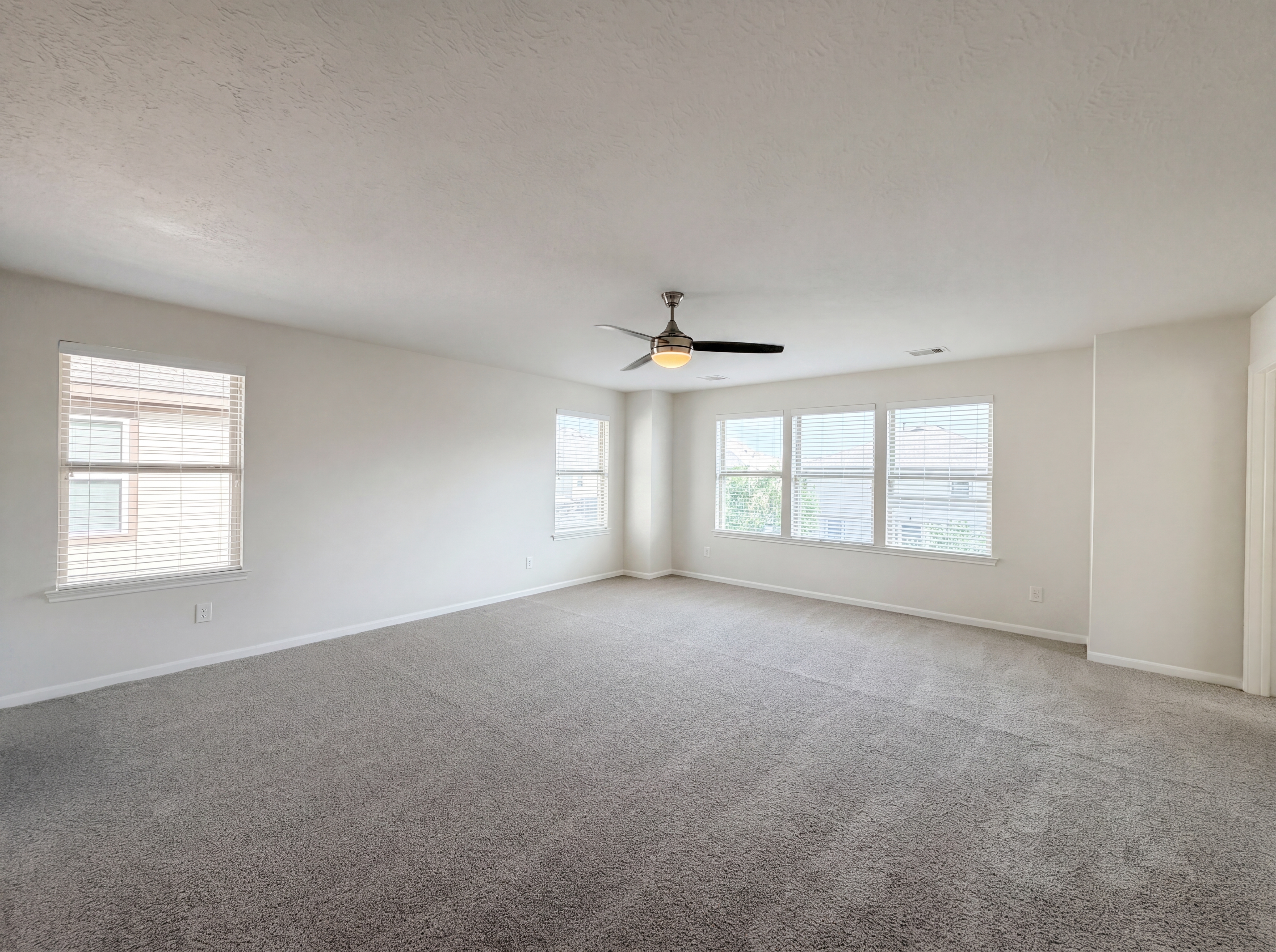 Photo 4 of 26 of 19022 Tower Rose Ct, Katy, TX