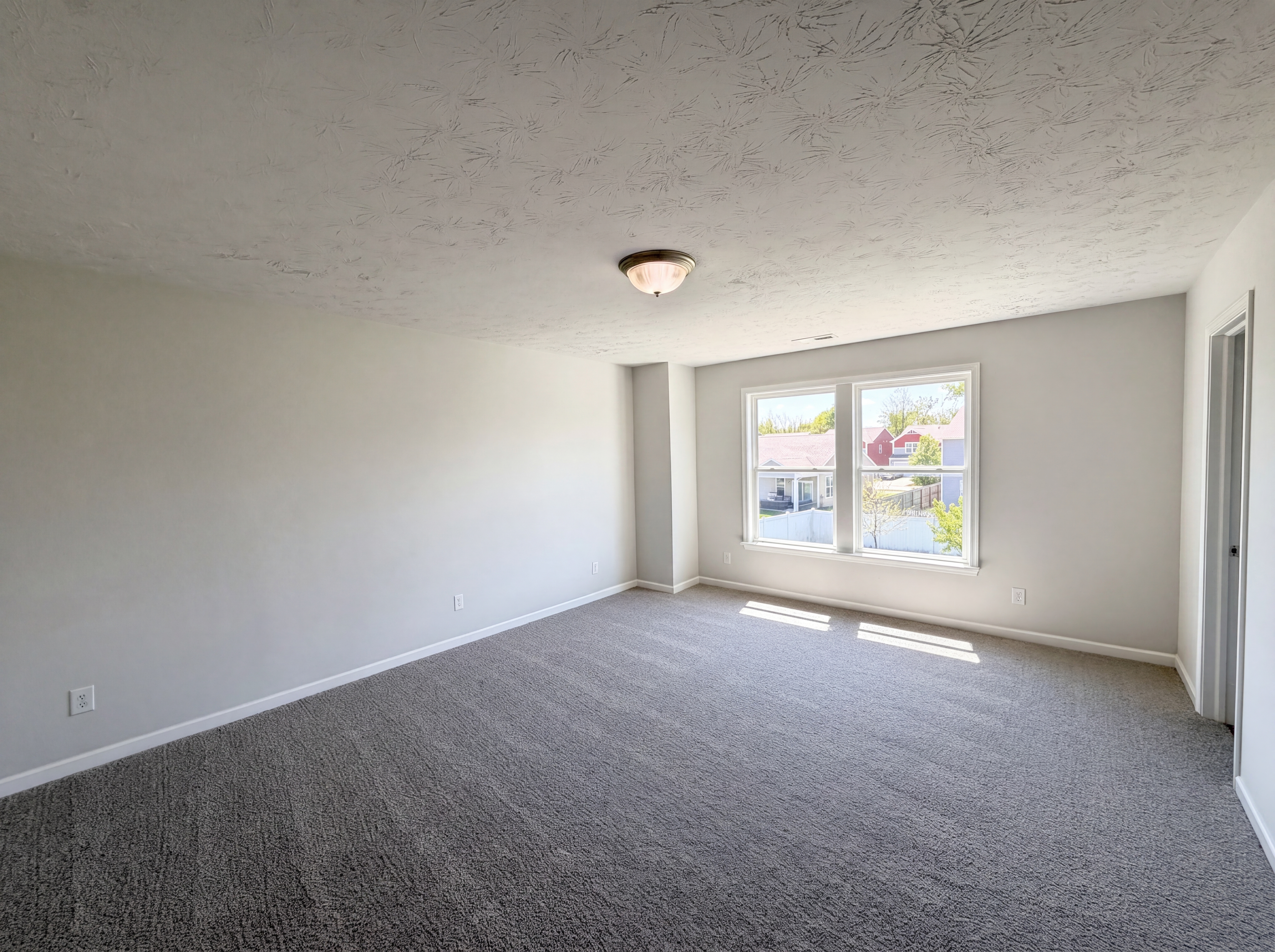 Photo 9 of 21 of 939 Olmsted Ct, Shelbyville, IN
