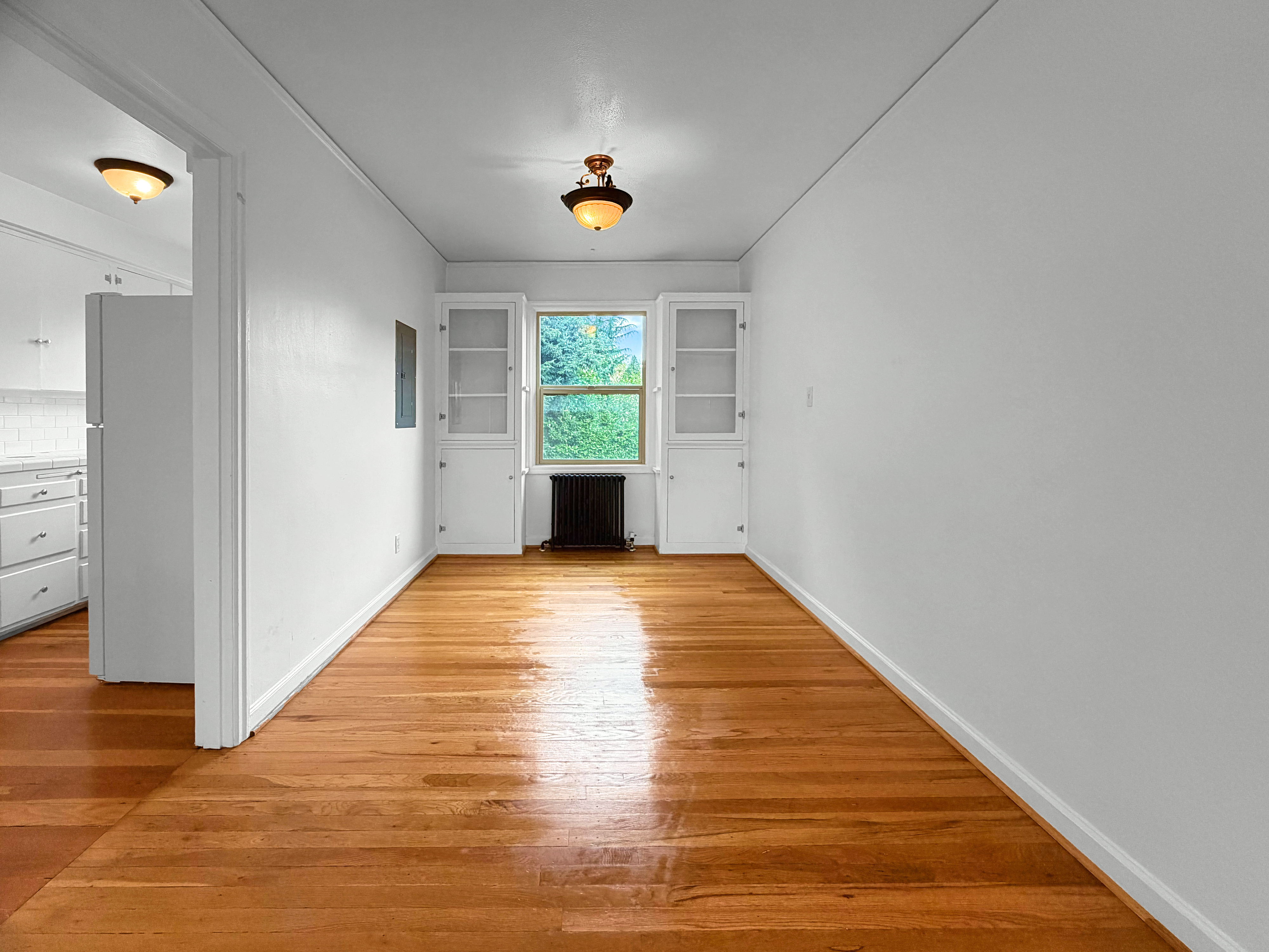Photo 9 of 14 of 1411 N Alberta St, Portland, OR