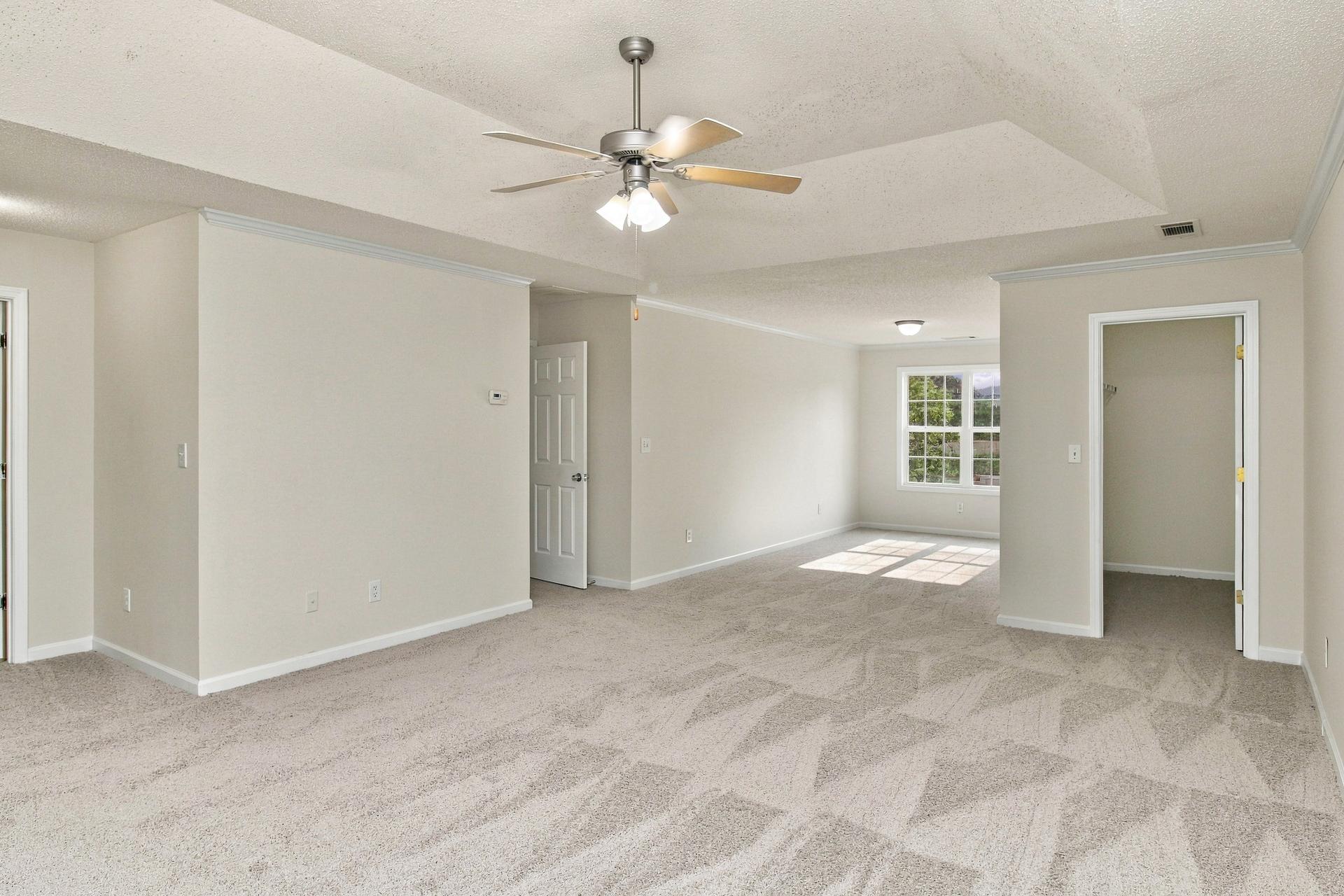 Photo 4 of 22 of 130 Stephanie Ln, Covington, GA