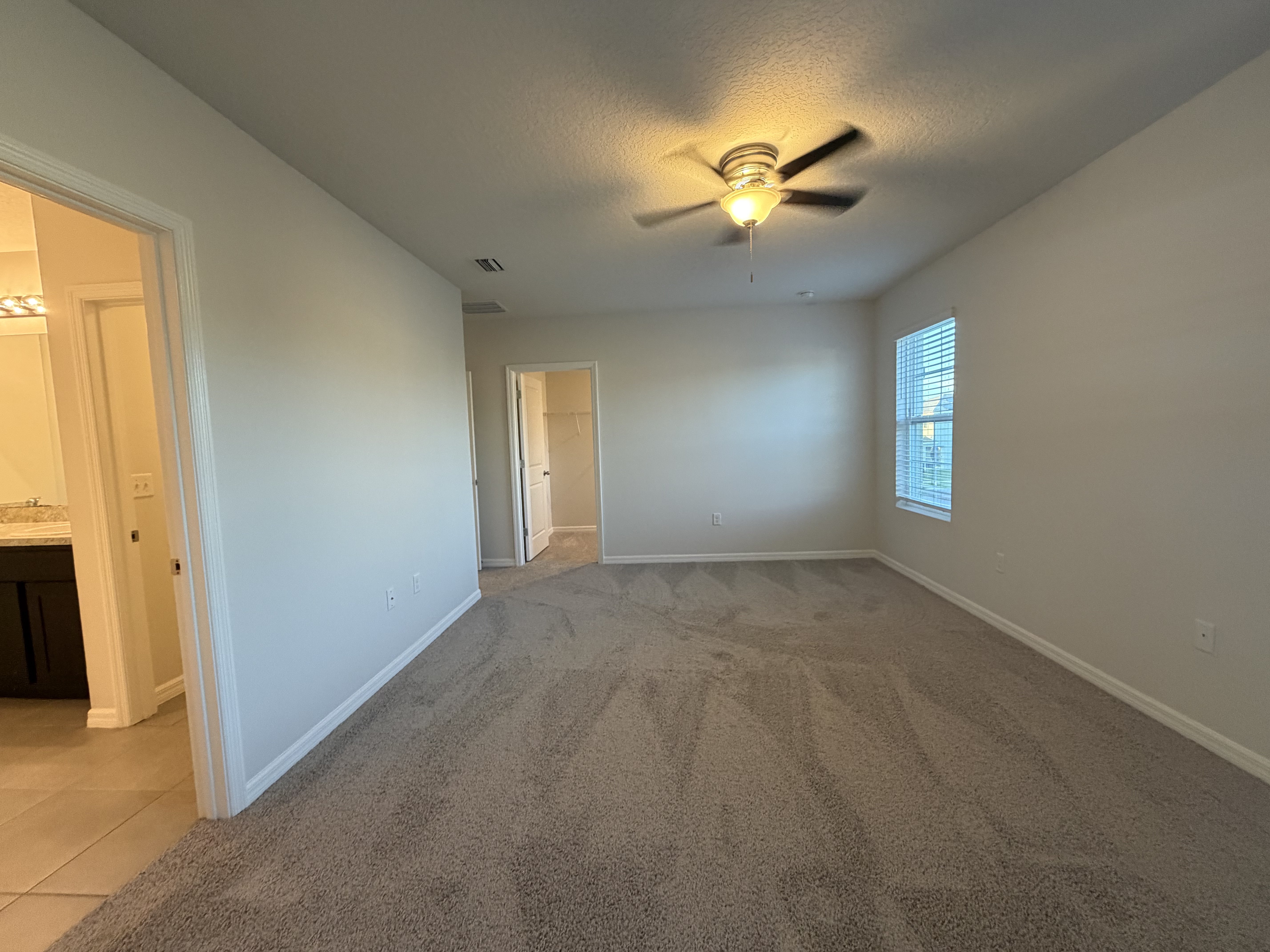 Photo 15 of 30 of 16805 Trite Bend St, Wimauma, FL