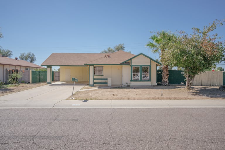 Photo 1 of 21 - 4532 N 74th Dr, Phoenix, AZ 85033