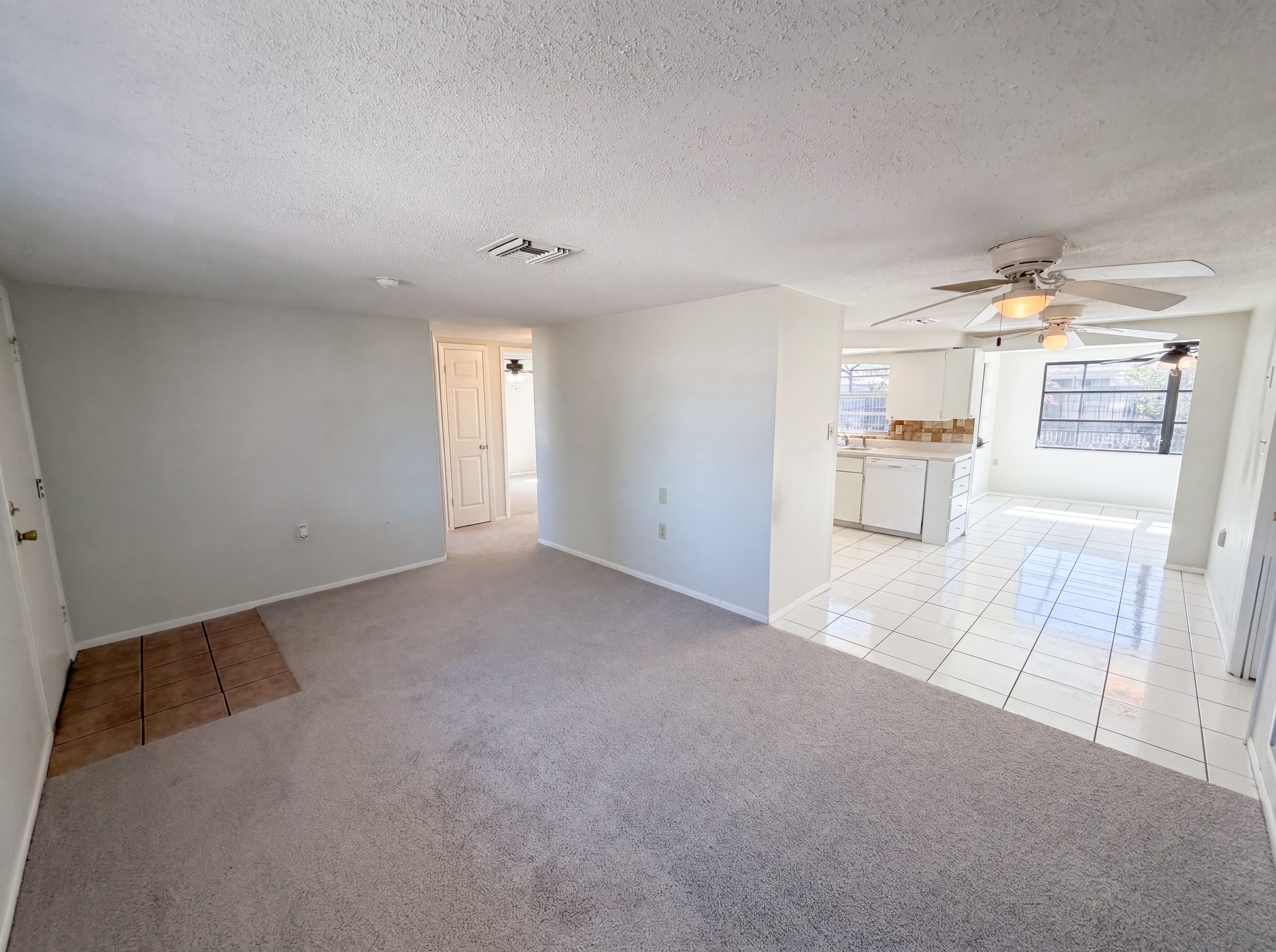 Photo 3 of 26 of 9236 Mark Twain Ln, Port Richey, FL