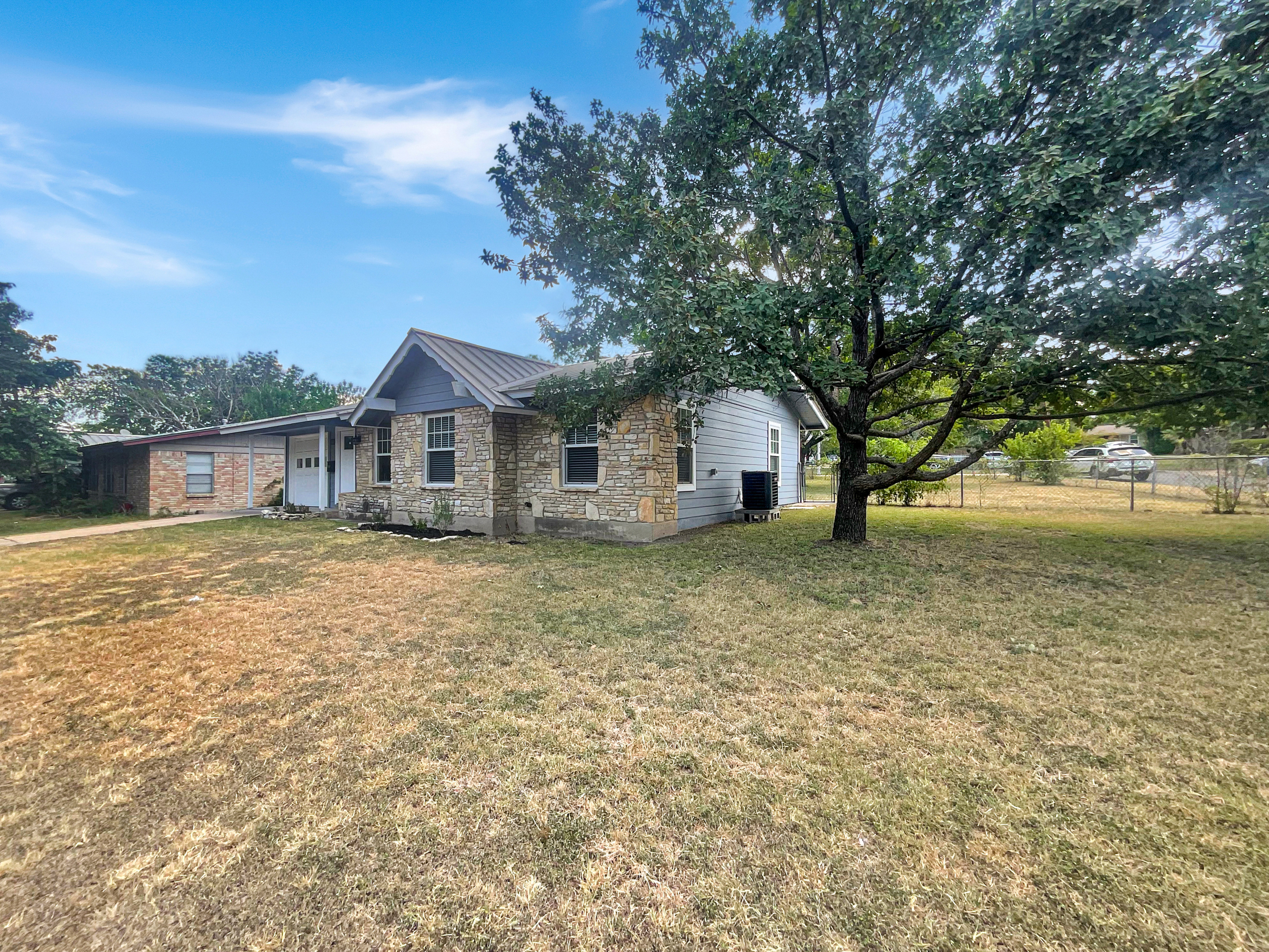 Photo 19 of 21 of 8801 Parkfield Dr, Austin, TX