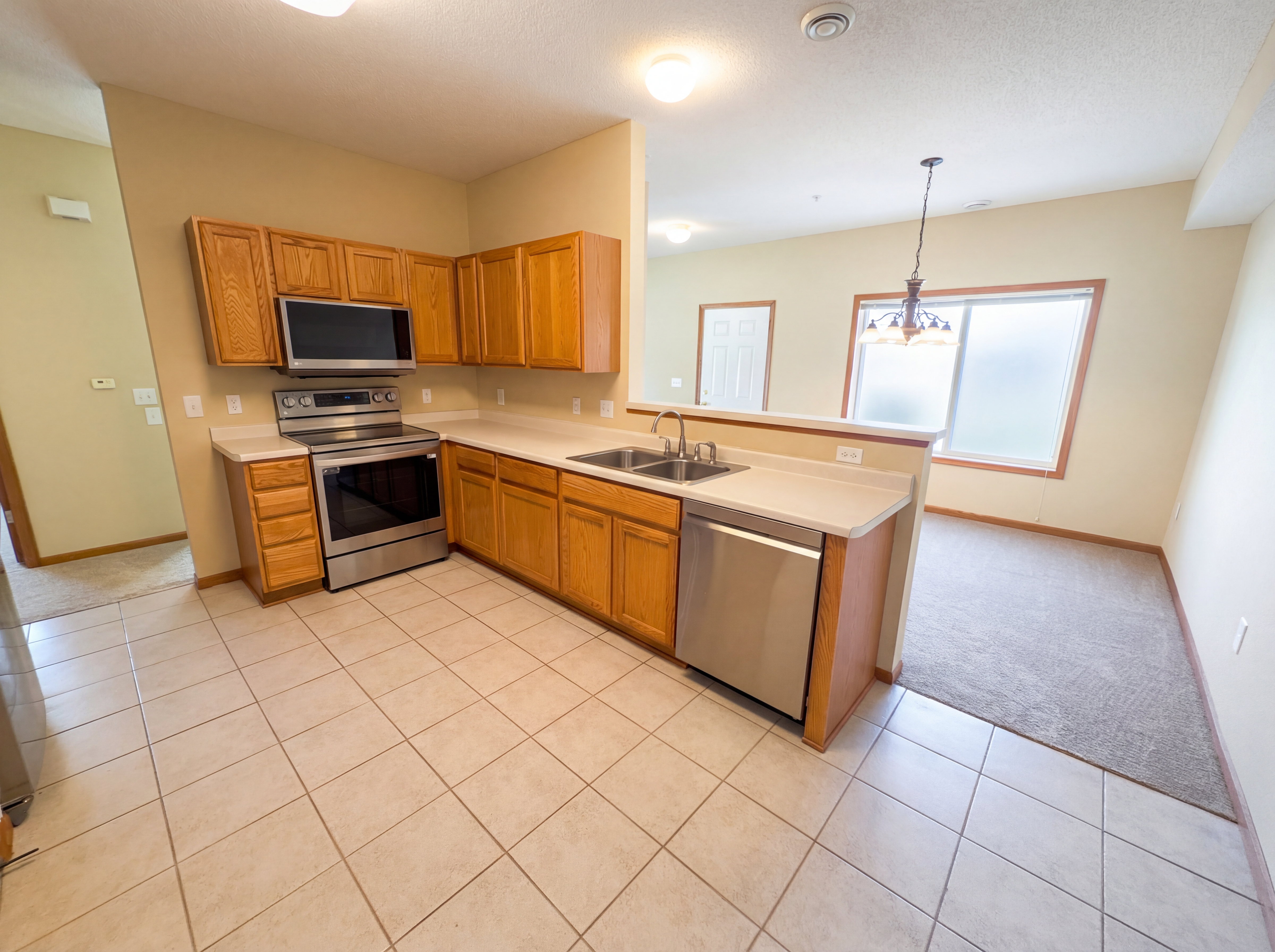 Photo 2 of 18 of 1220 Bergmann Dr, Stillwater, MN