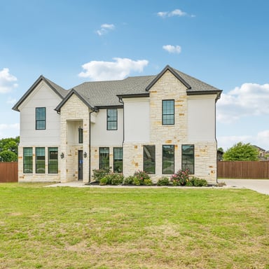 Property photo 1 of 681 Davenport Dr