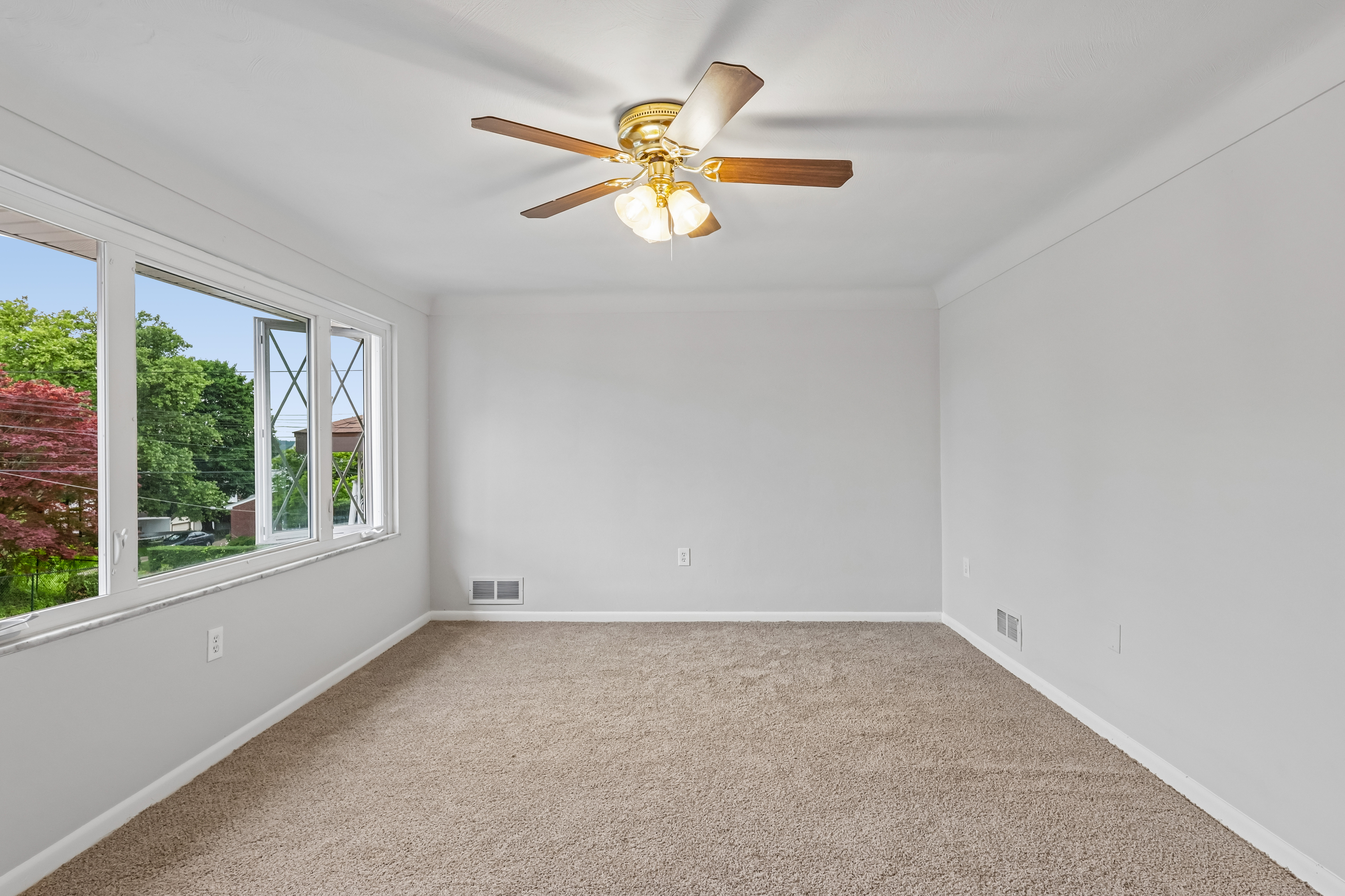 Photo 11 of 47 of 3207 Garbett St, McKeesport, PA