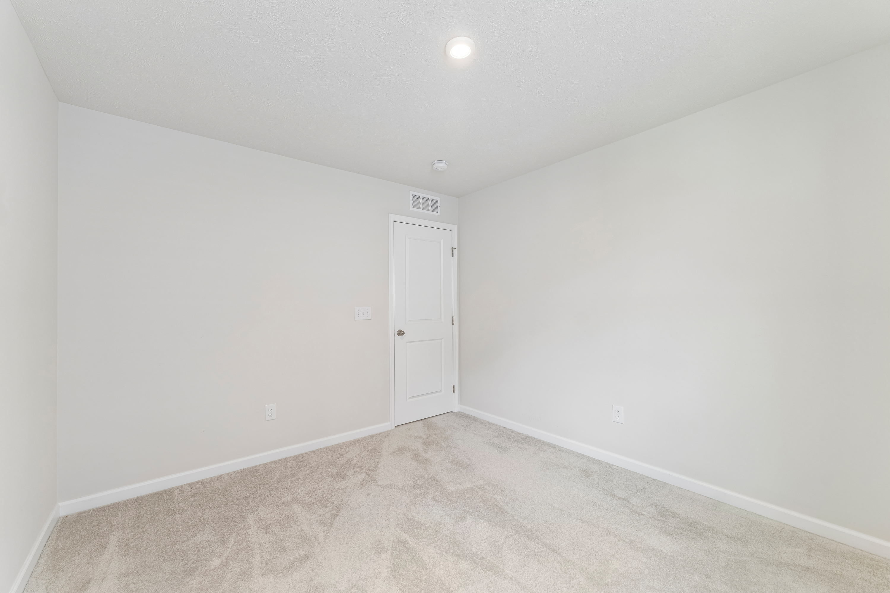 Photo 19 of 47 of 4483 Bellow Dr, Lorain, OH