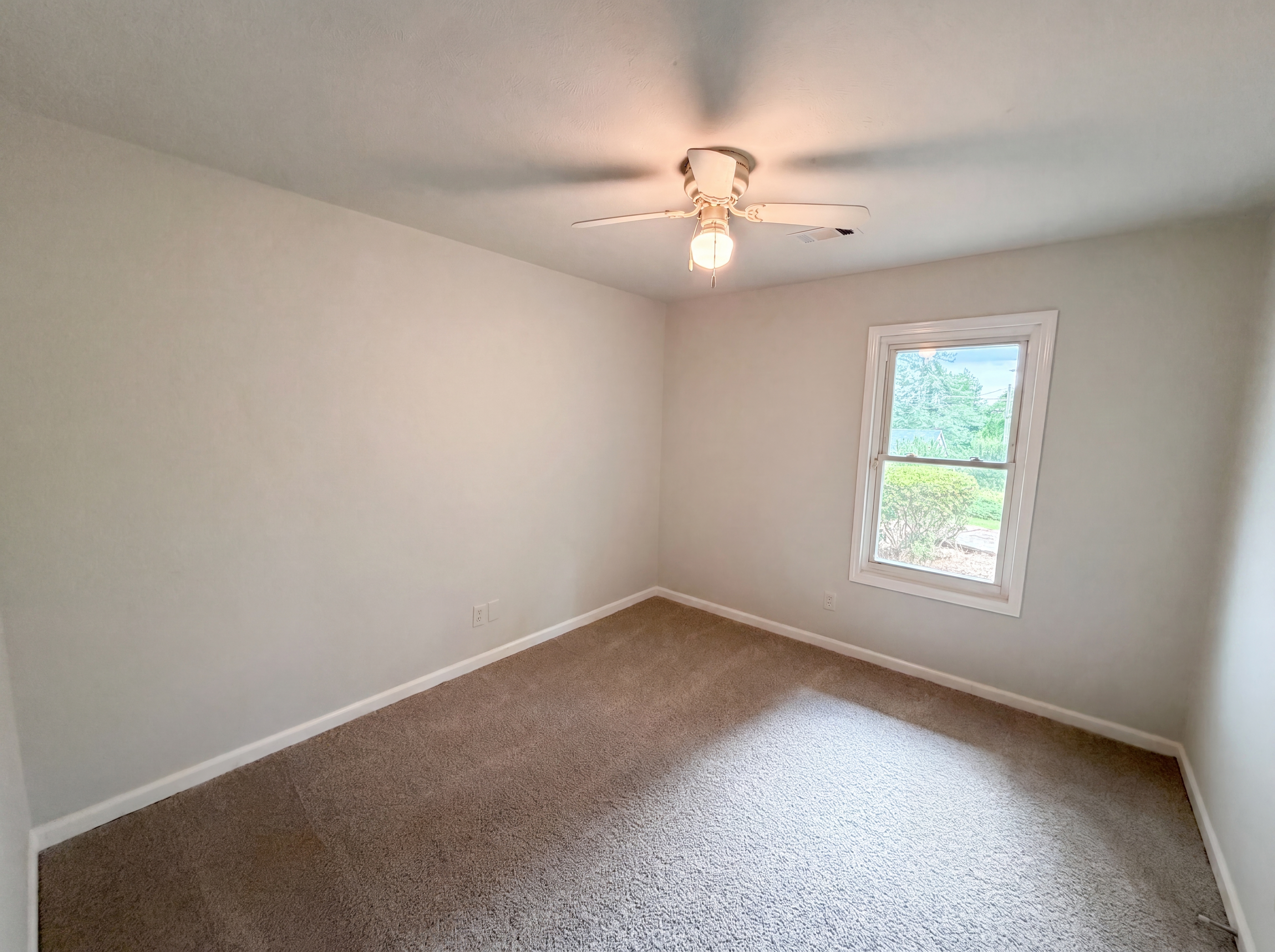 Photo 7 of 20 of 158 Colemans Bluff Dr, Woodstock, GA