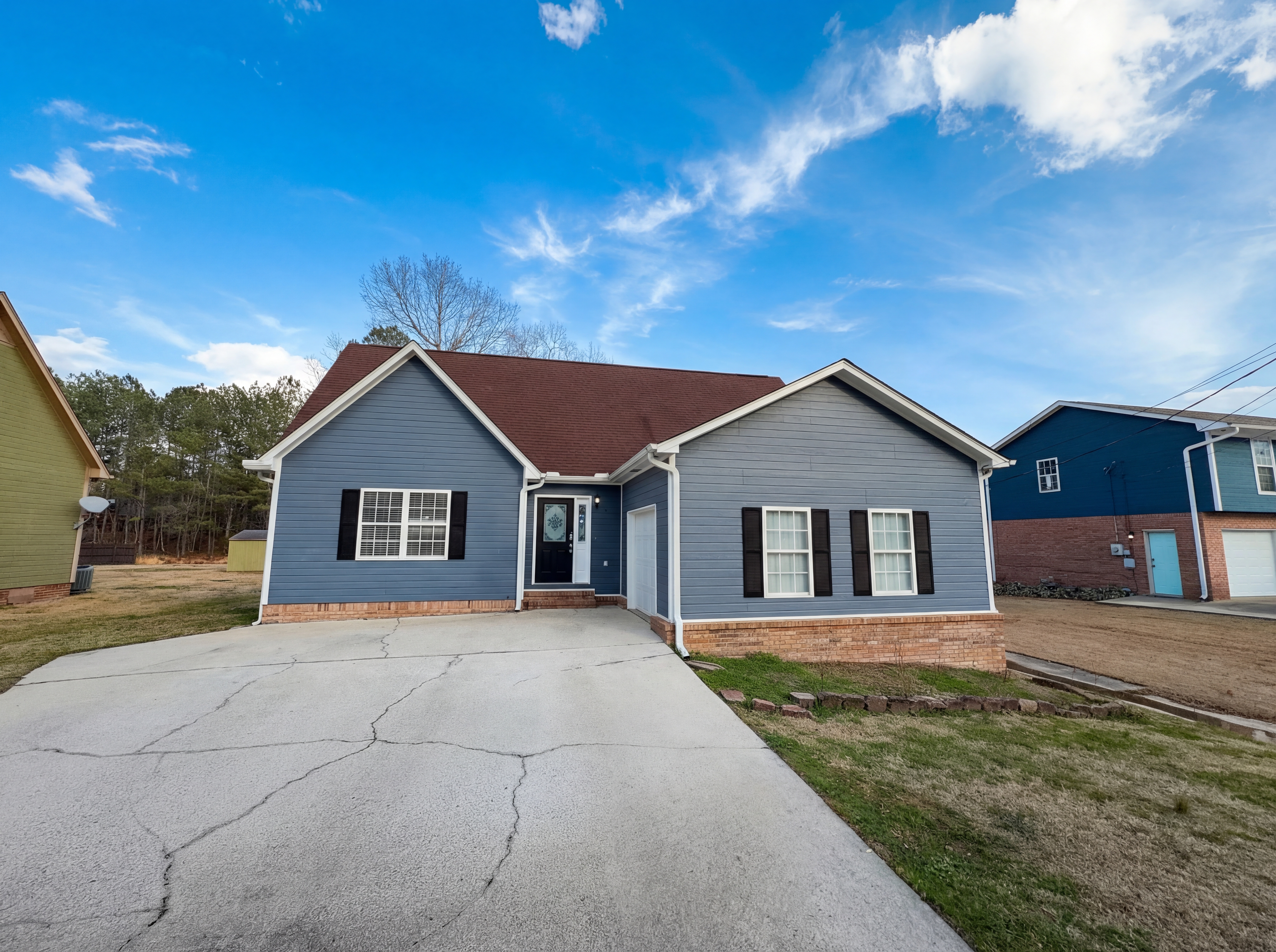 Photo 18 of 20 of 2604 Sunrise Dr, Moody, AL