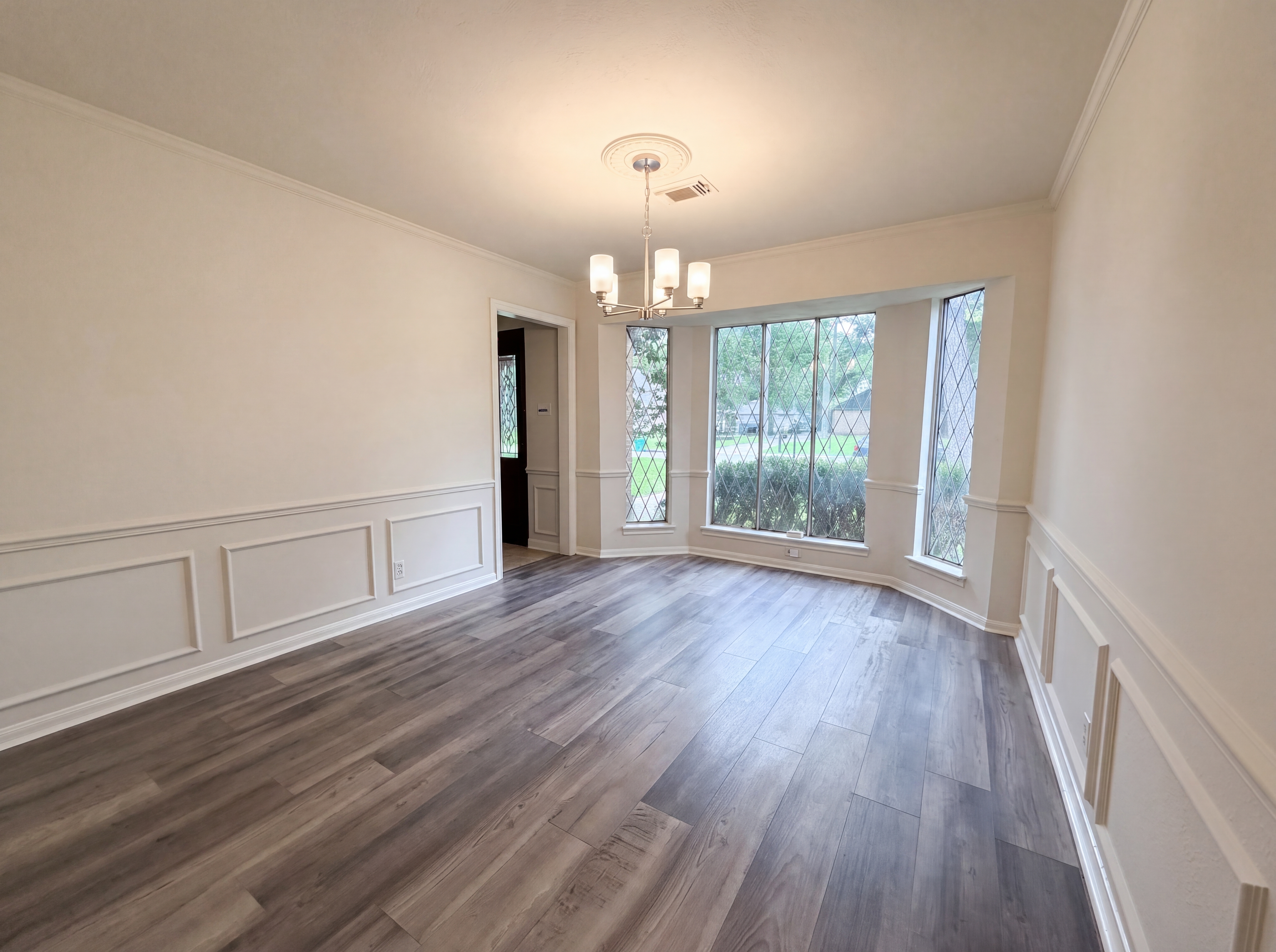 Photo 6 of 23 of 17518 Rustington Dr, Spring, TX