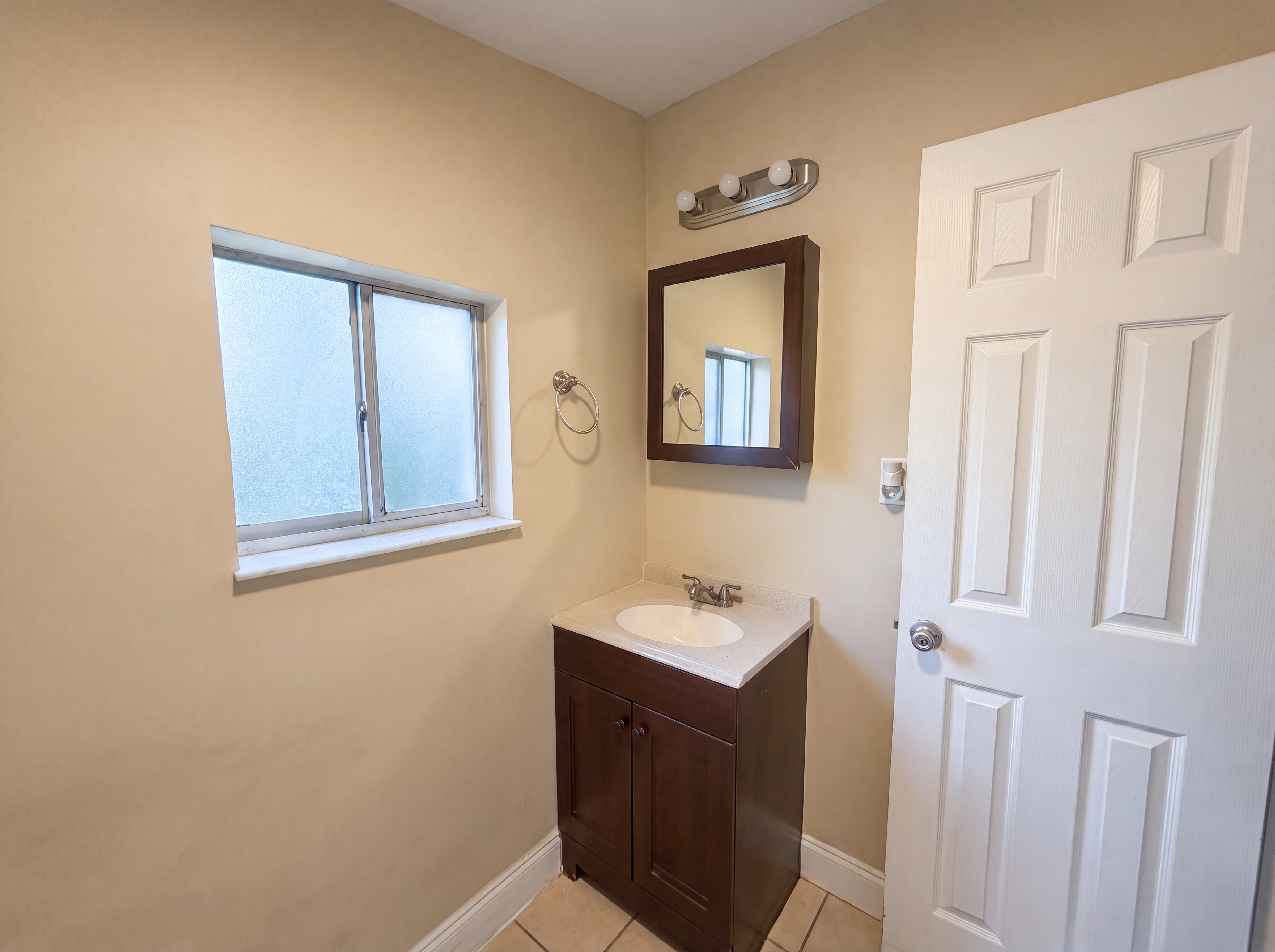 Photo 14 of 26 of 722 Virginia Ln, Apopka, FL
