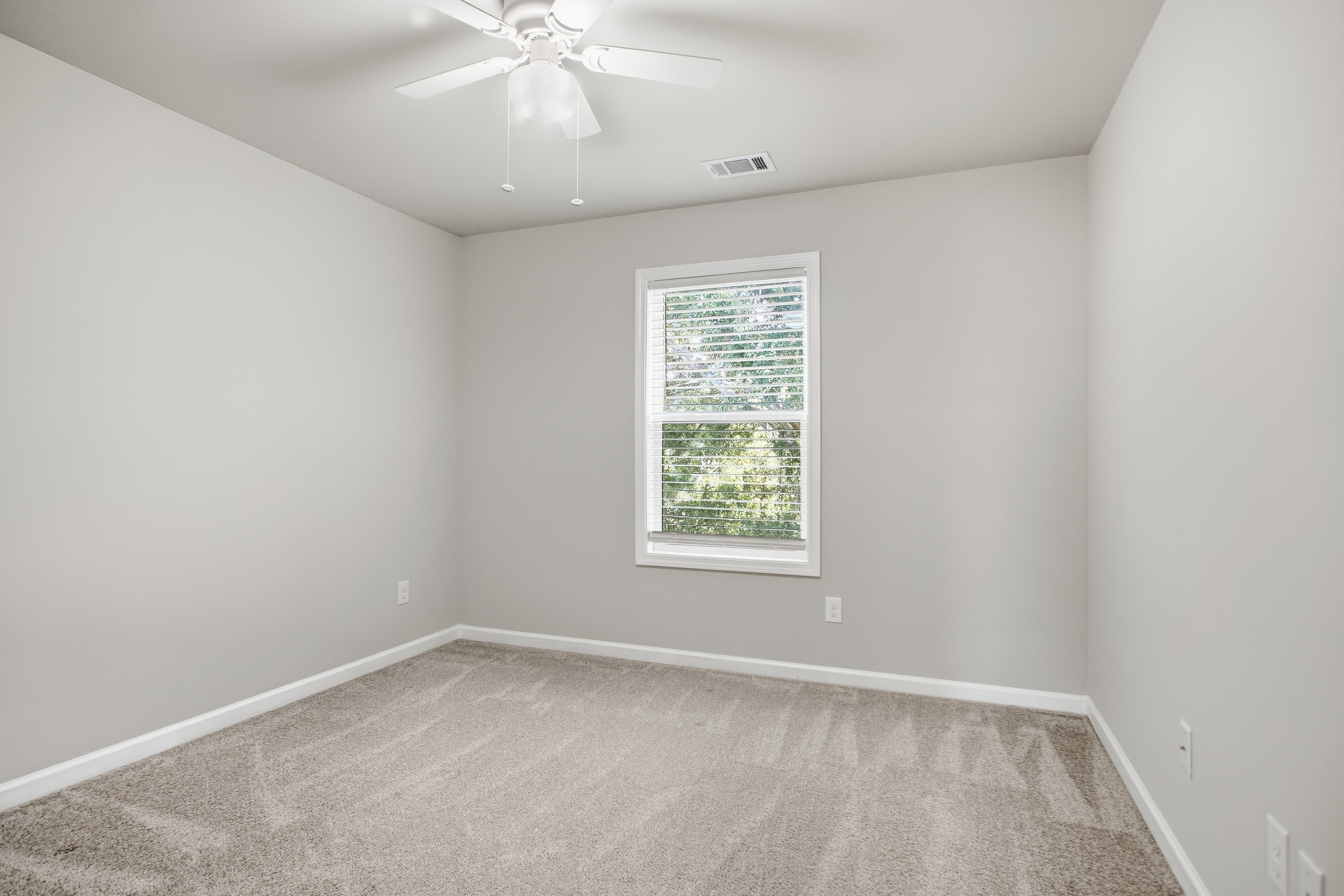 Photo 33 of 67 of 2878 Oak Springs Dr, Statham, GA
