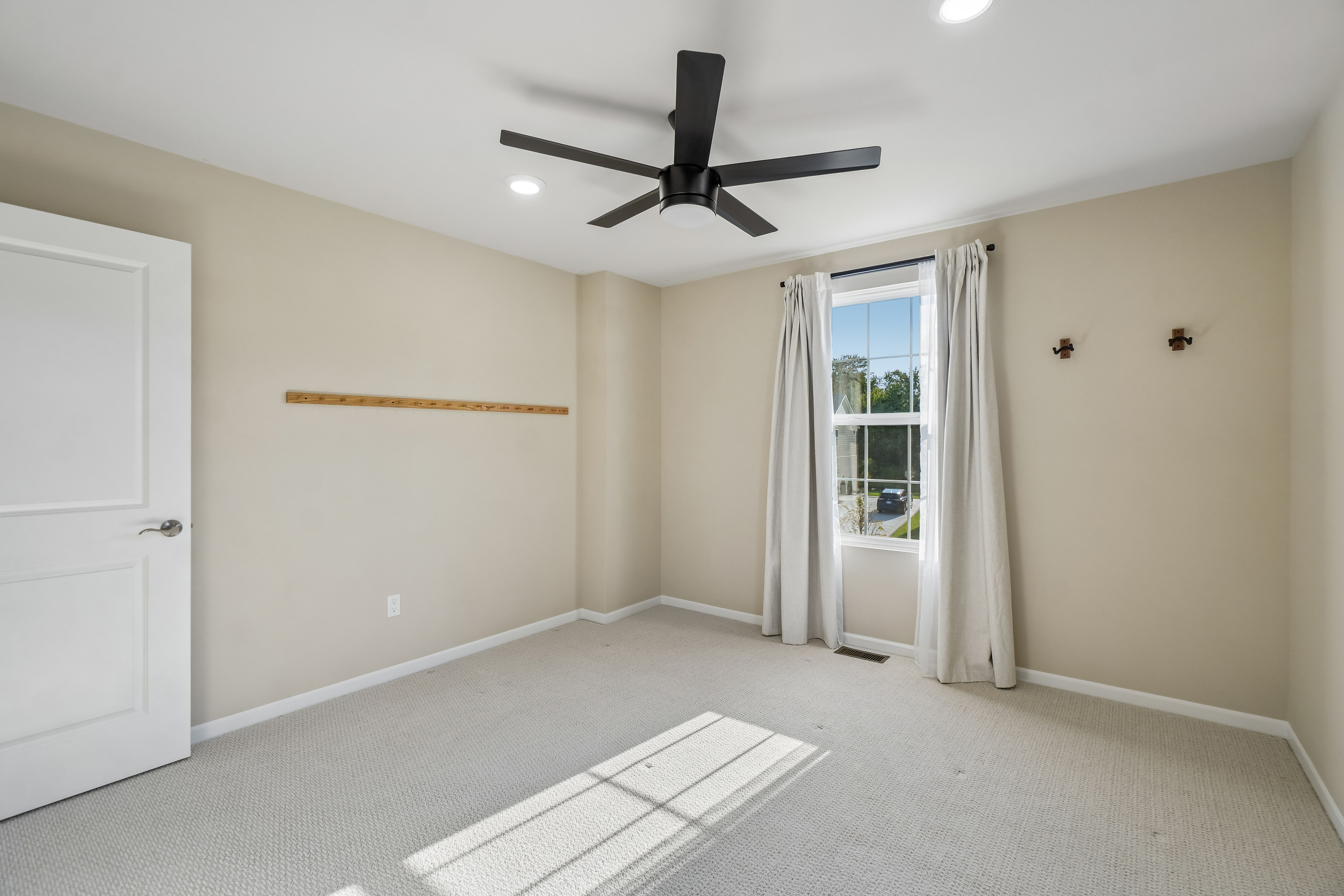 Photo 41 of 61 of 20942 Torbay Dr, Northville, MI