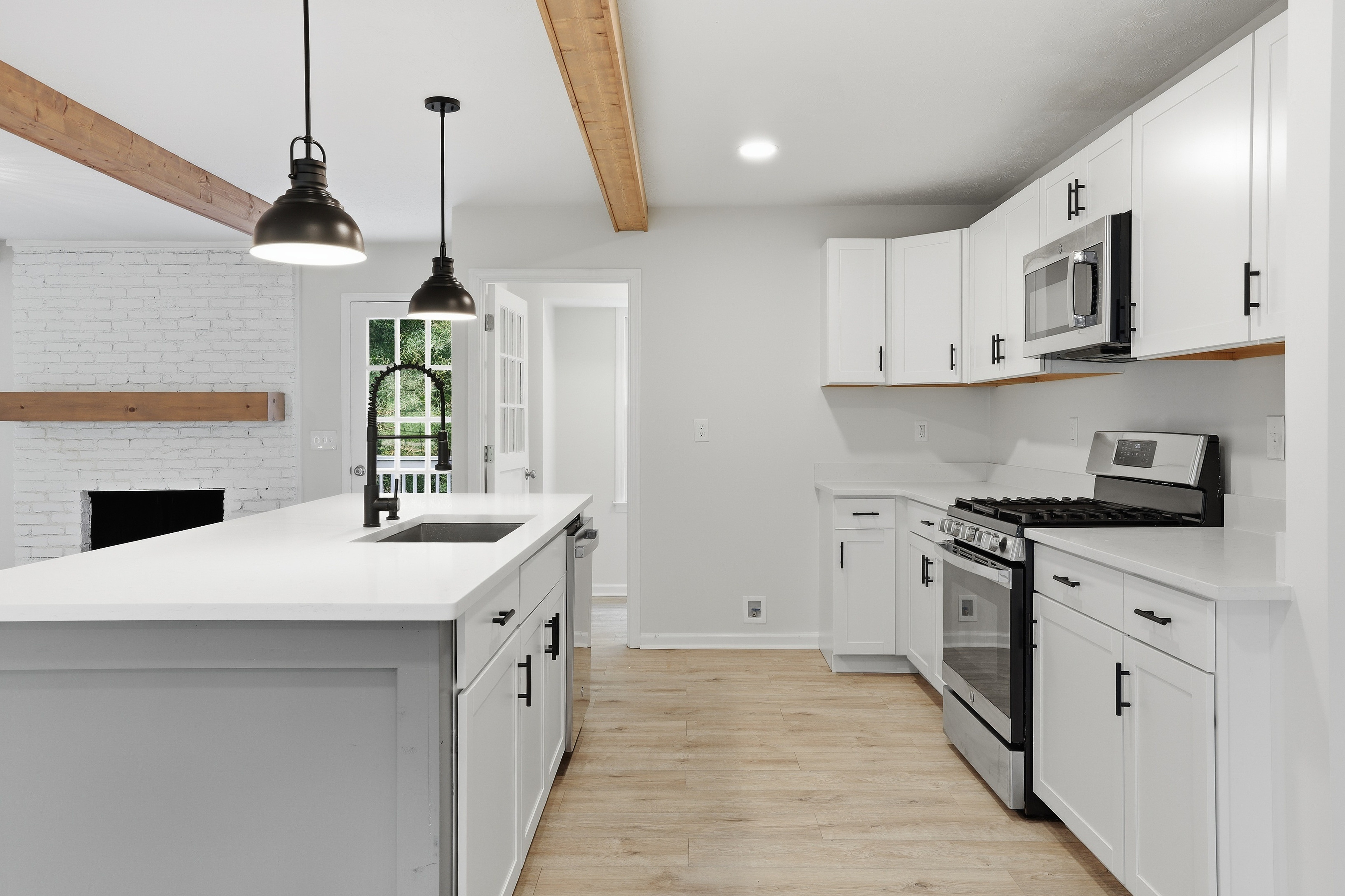 Photo 11 of 27 of 3300 S Whisper Dr, Douglasville, GA