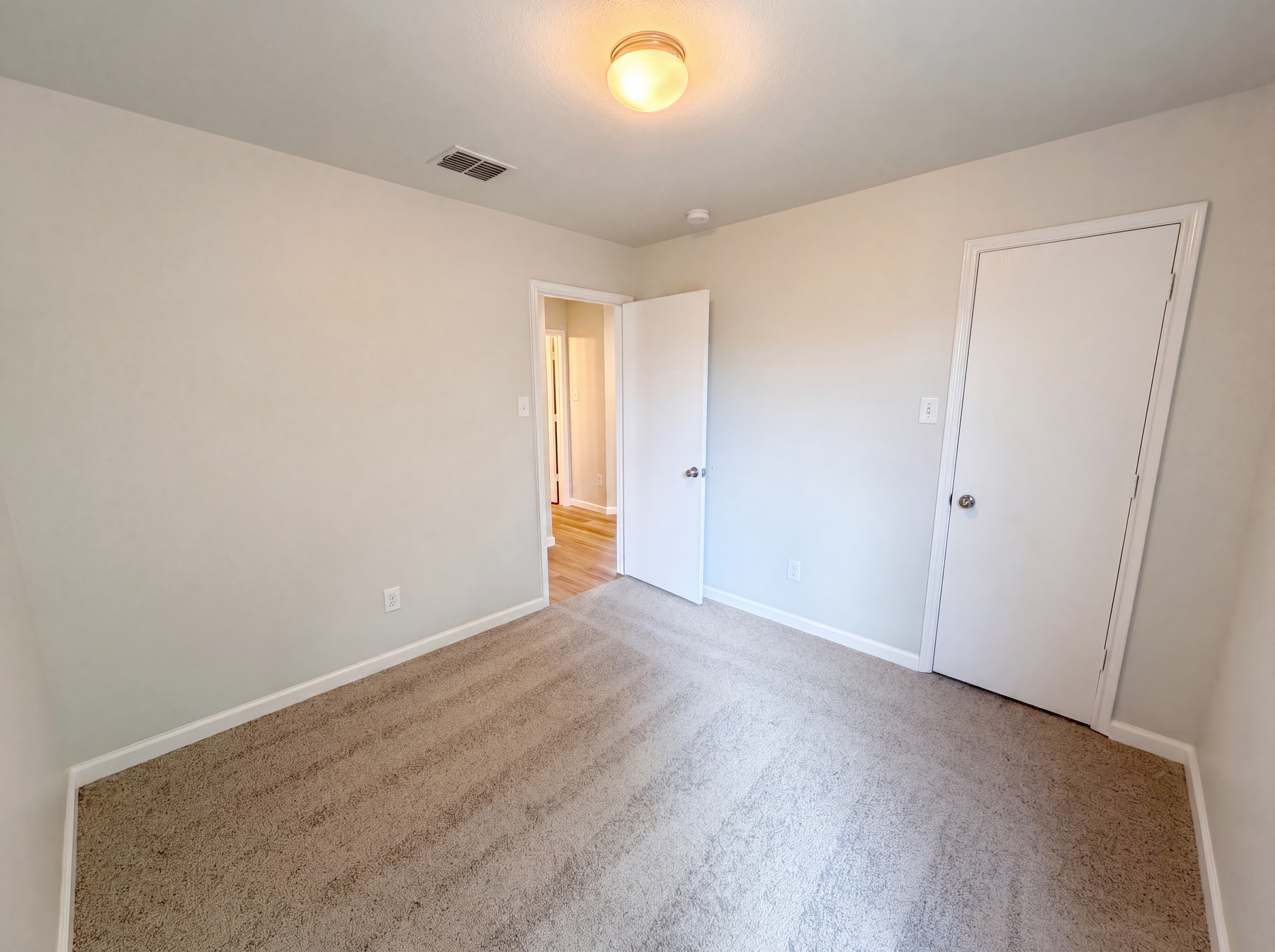 Photo 10 of 25 of 8849 Sun Haven Way, Fort Worth, TX