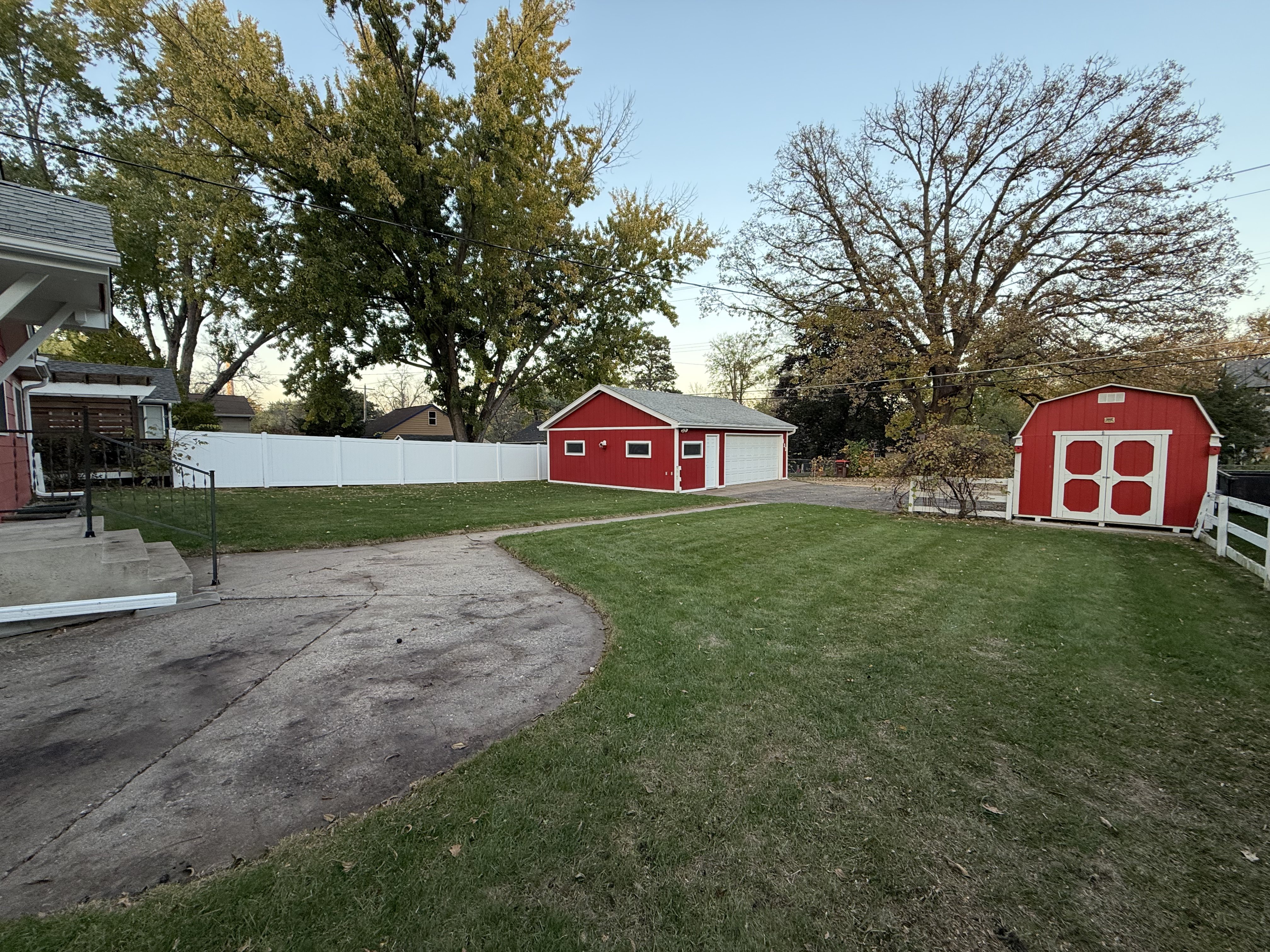 Photo 19 of 21 of 137 5th St N, Bayport, MN