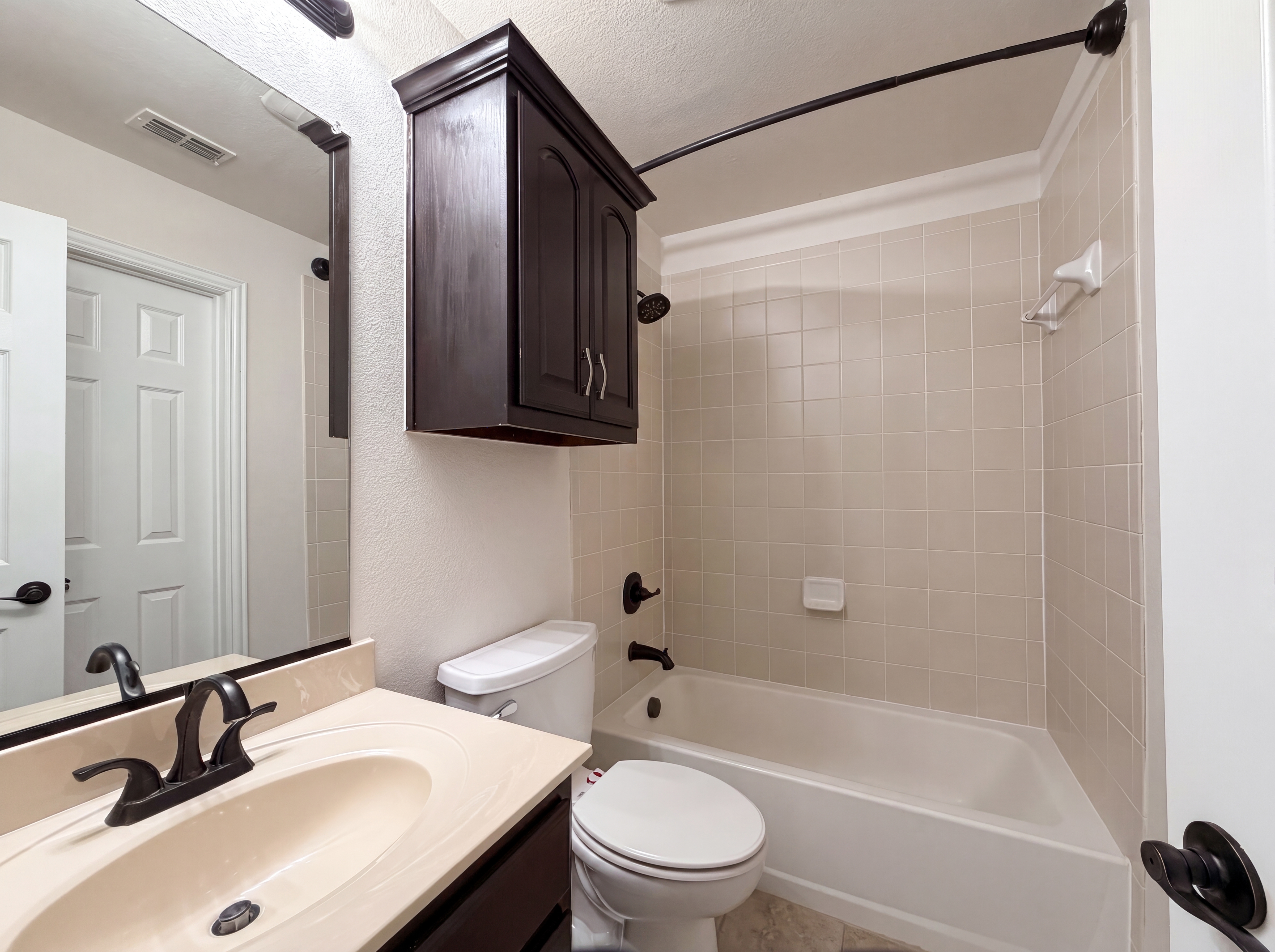 Photo 20 of 29 of 2948 Almansa, Grand Prairie, TX