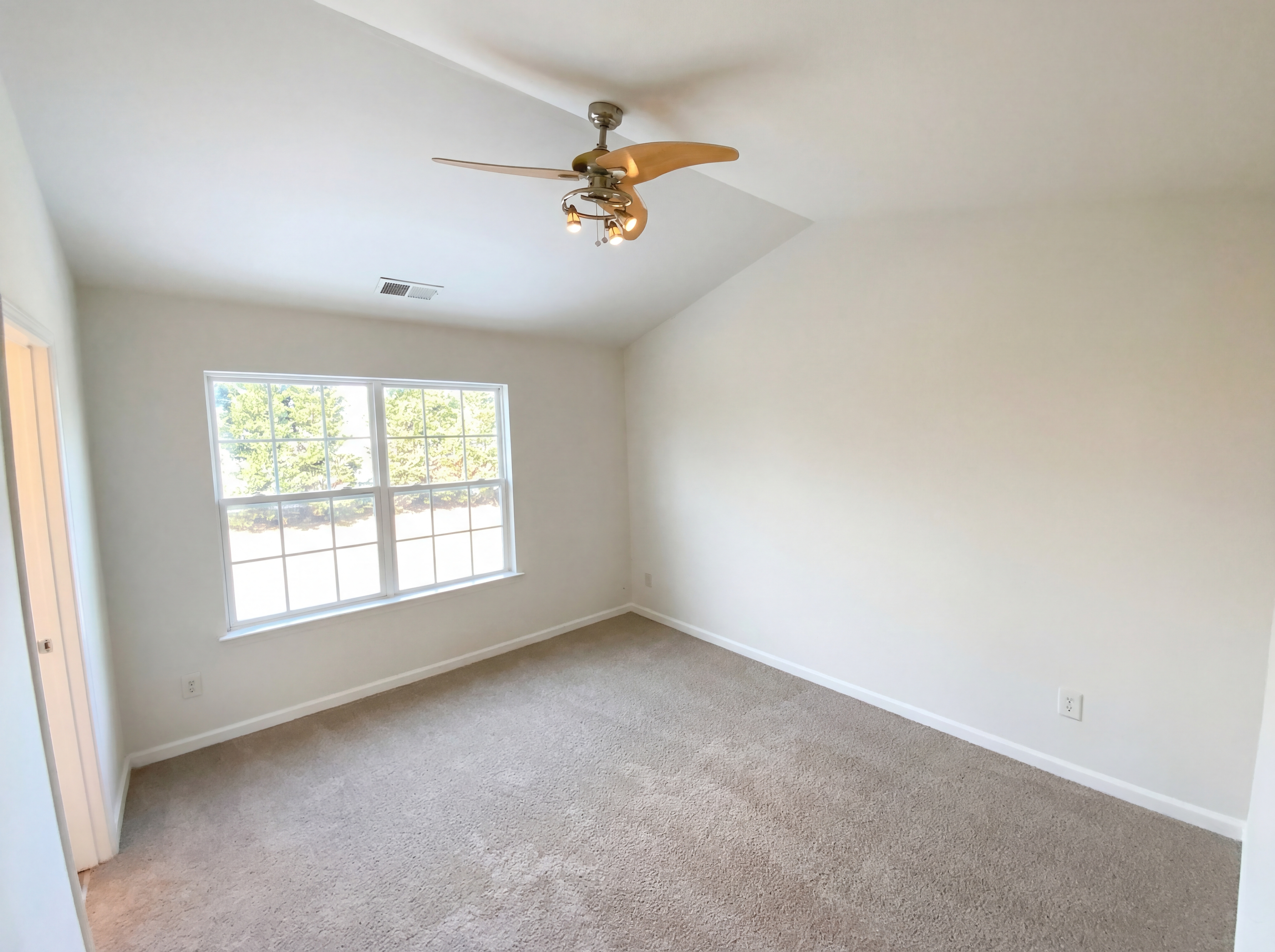 Photo 18 of 21 of 474 Saratoga Ct, Winston Salem, NC