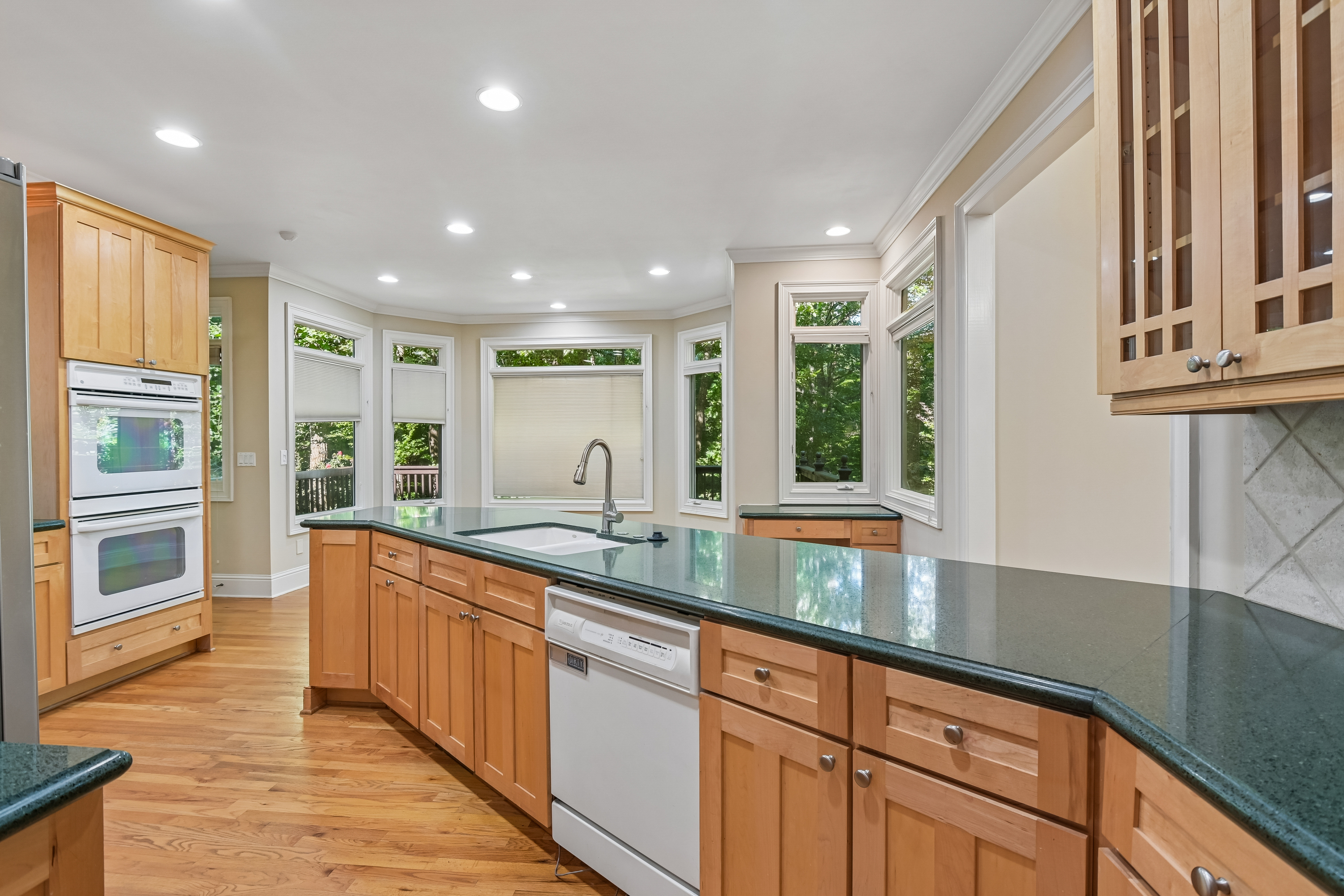 Photo 9 of 73 of 720 Barberry Dr, Alpharetta, GA