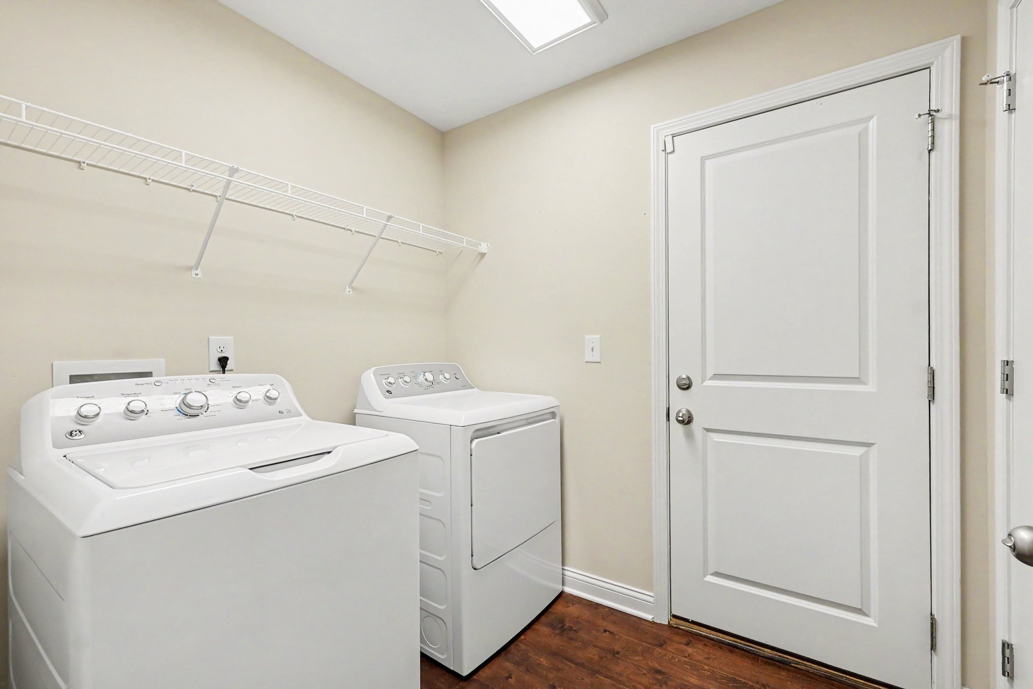Photo 12 of 16 of 623 Washburn Ave, Louisville, KY