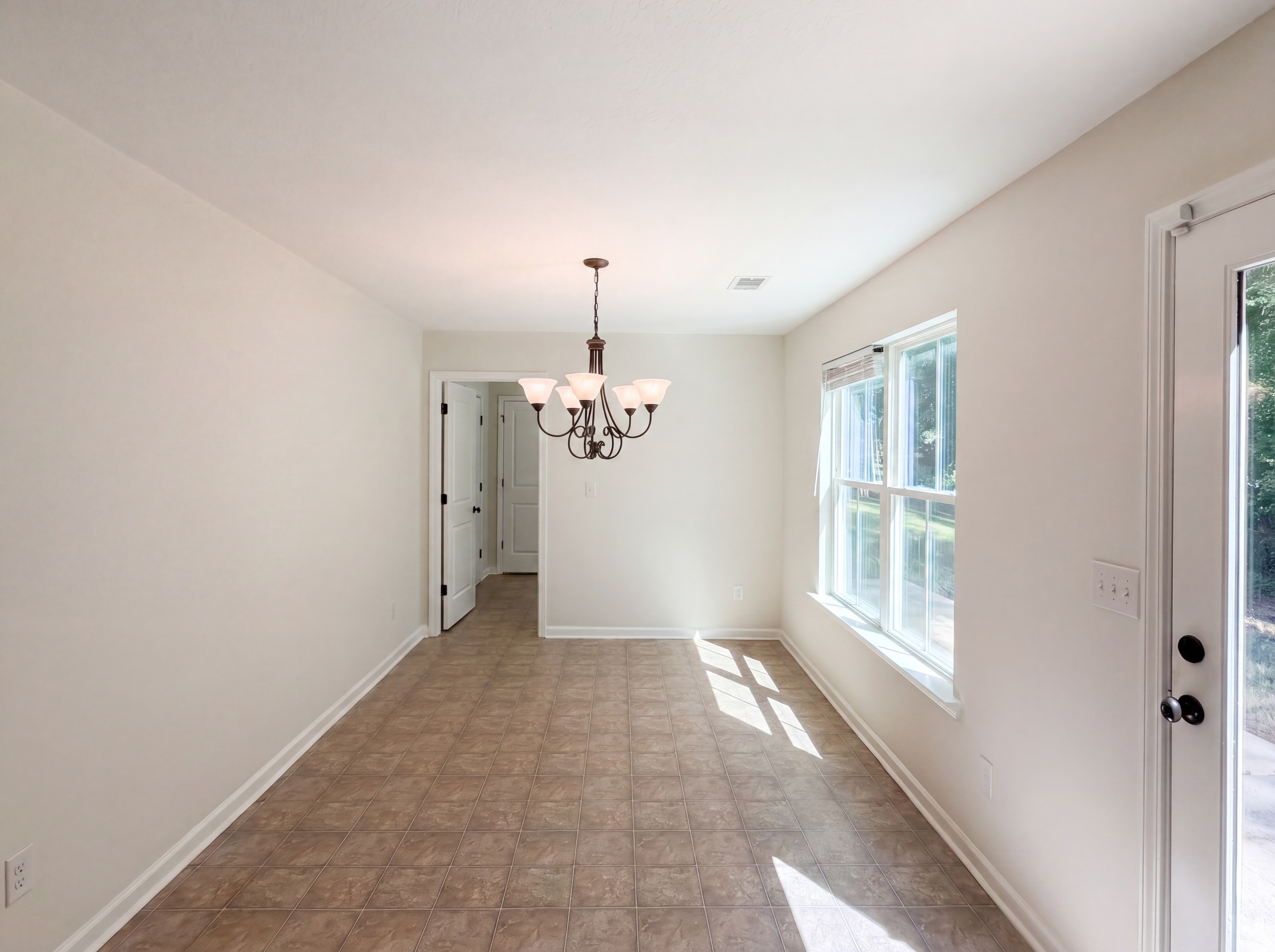 Photo 7 of 25 of 271 Stane Brook Ct, Jackson, GA